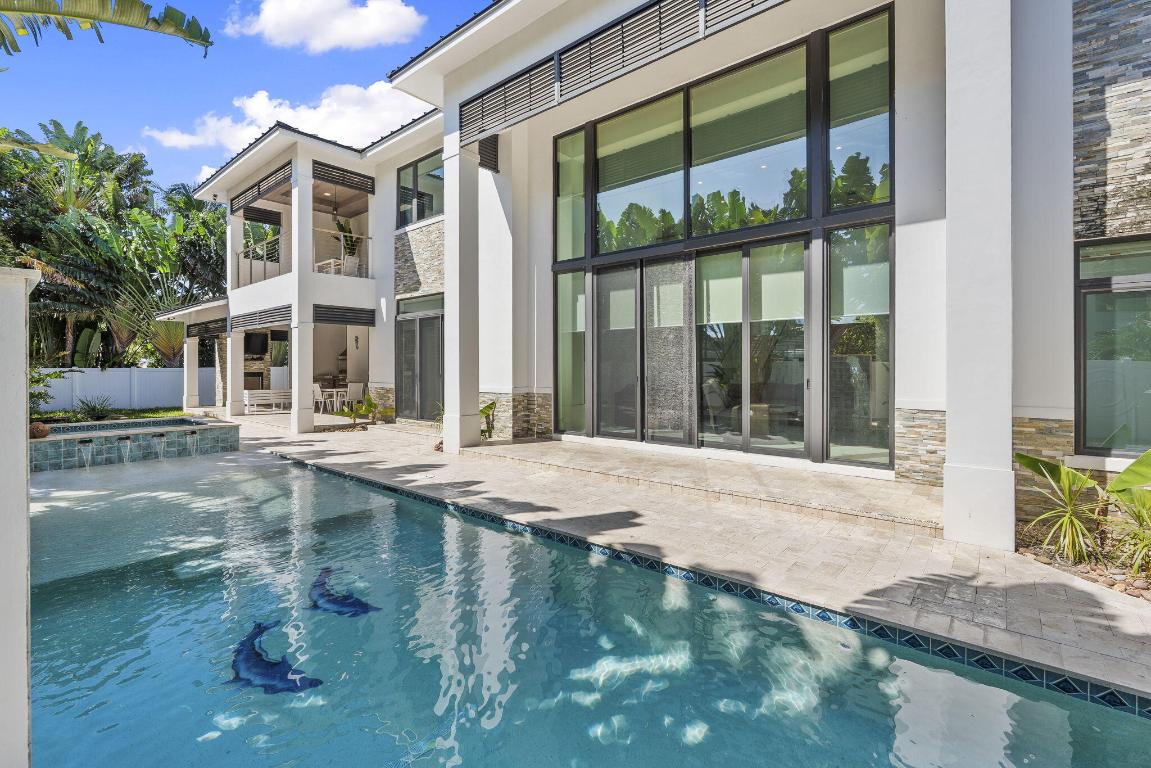 SUN & SURF CLUB COMM - Residential