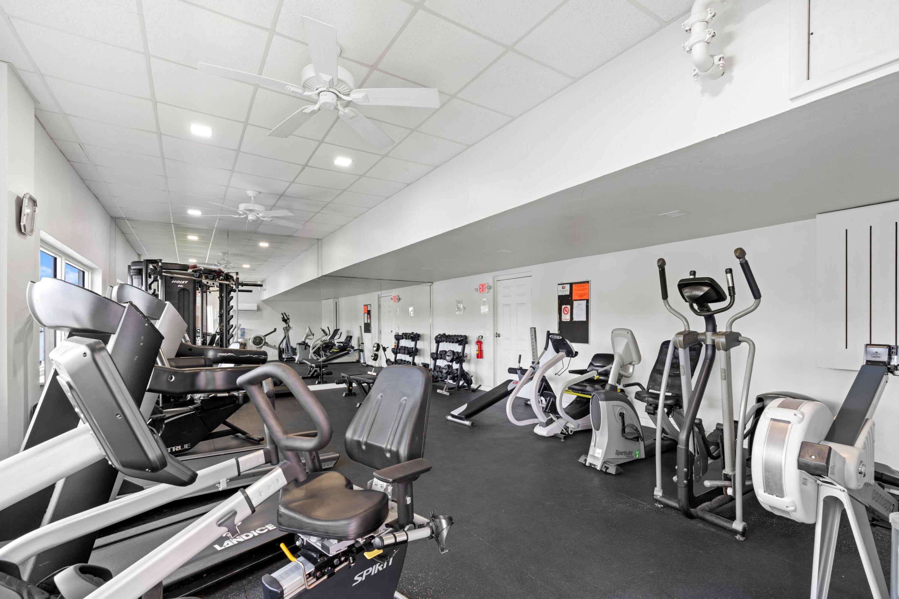 HILLSBORO LE BARON CONDO APTS - Residential