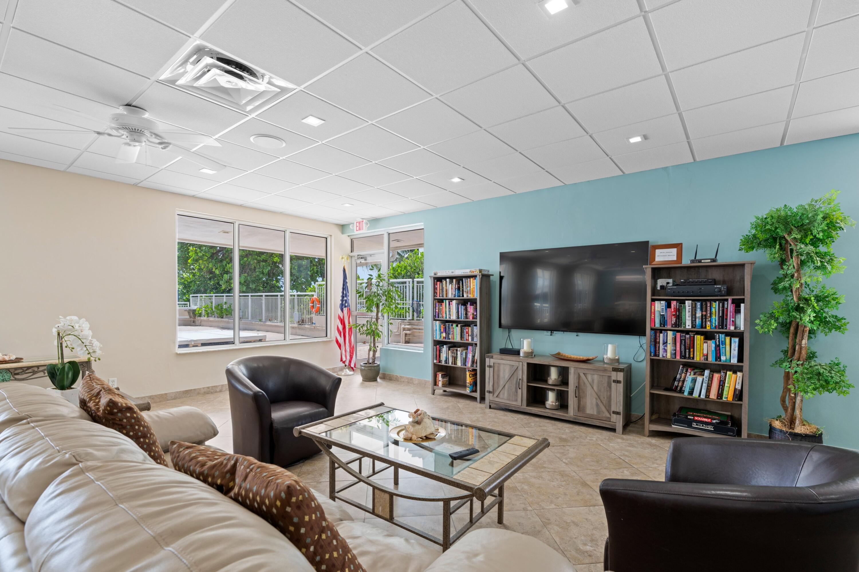 HILLSBORO LE BARON CONDO APTS - Residential