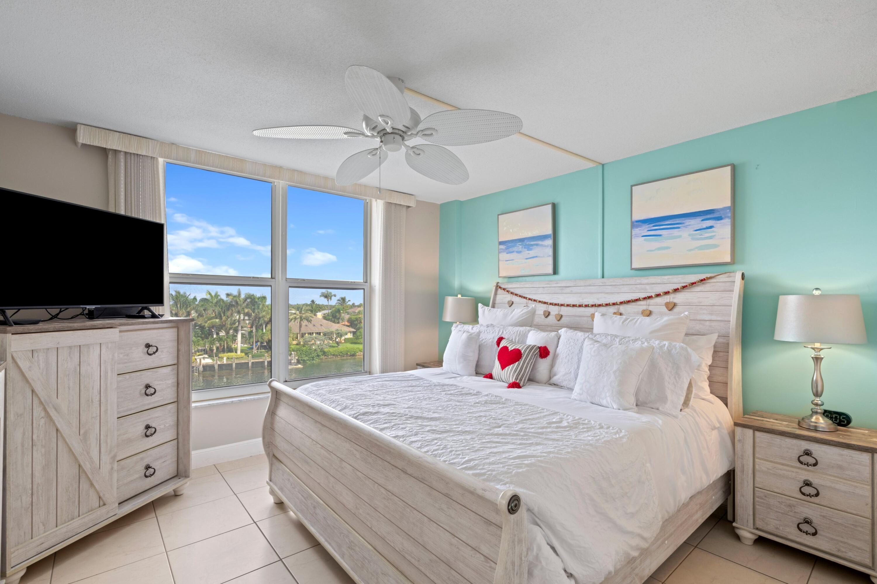 HILLSBORO LE BARON CONDO APTS - Residential