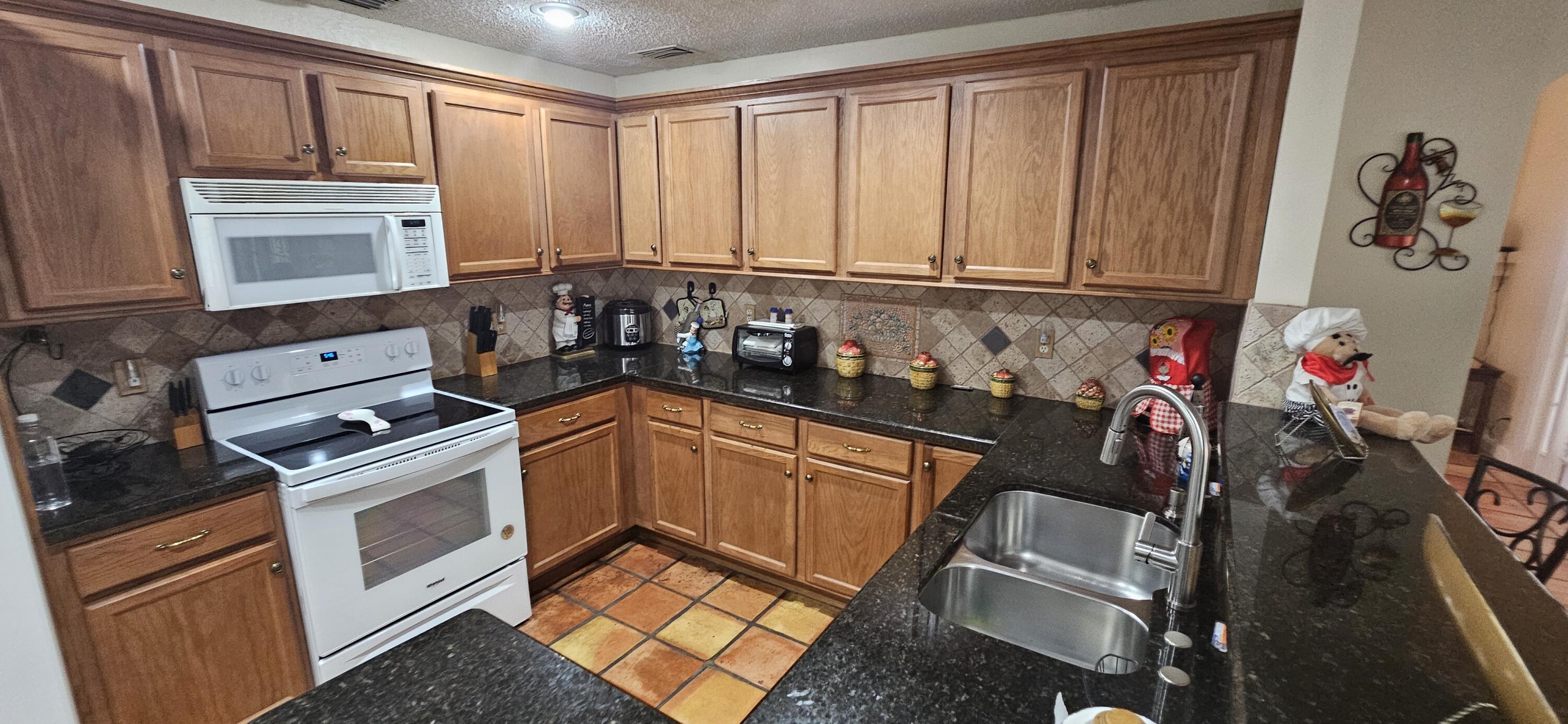 PORTOFINO CONDOMINIUM - Residential