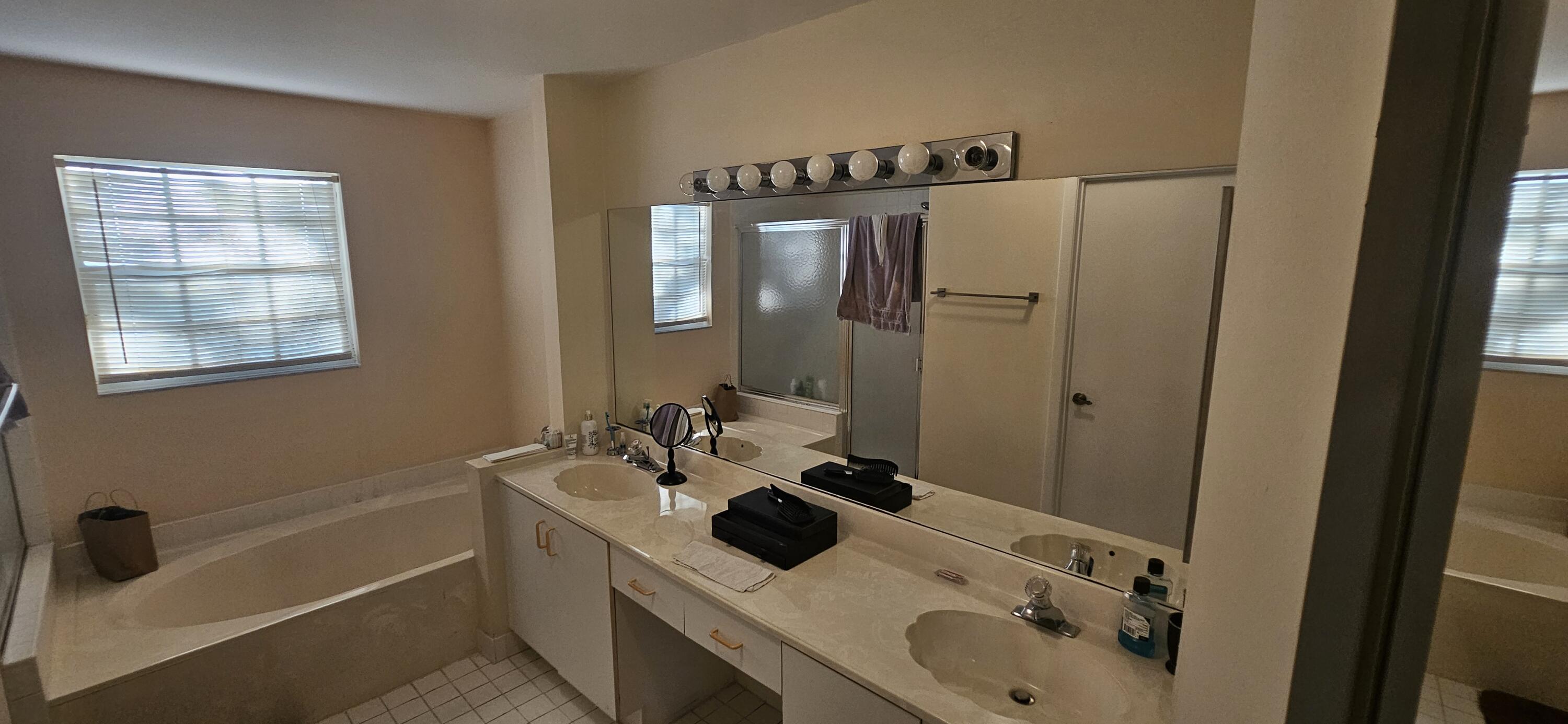 PORTOFINO CONDOMINIUM - Residential