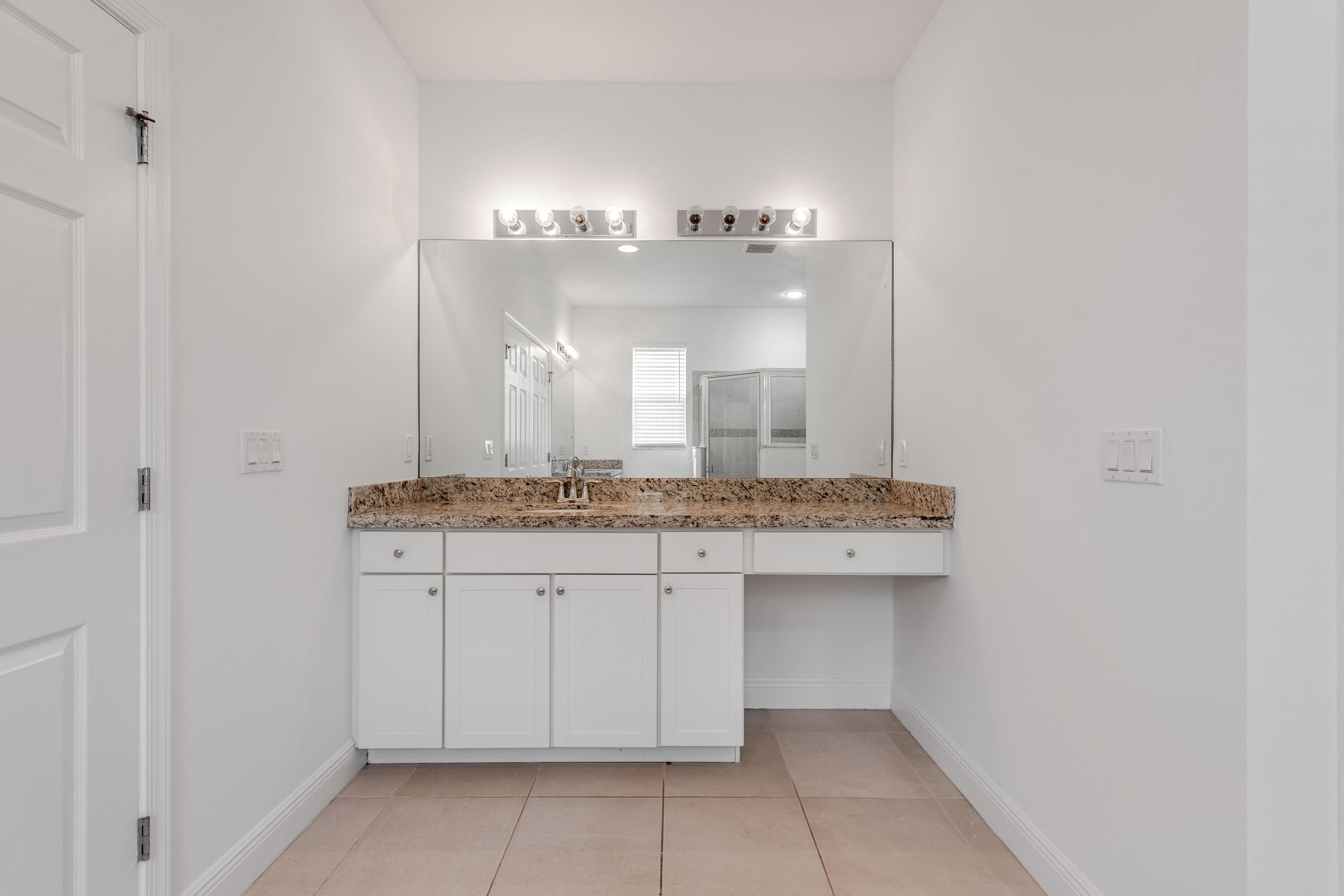 VIZCAYA FALLS PLAT 1 - Residential Lease