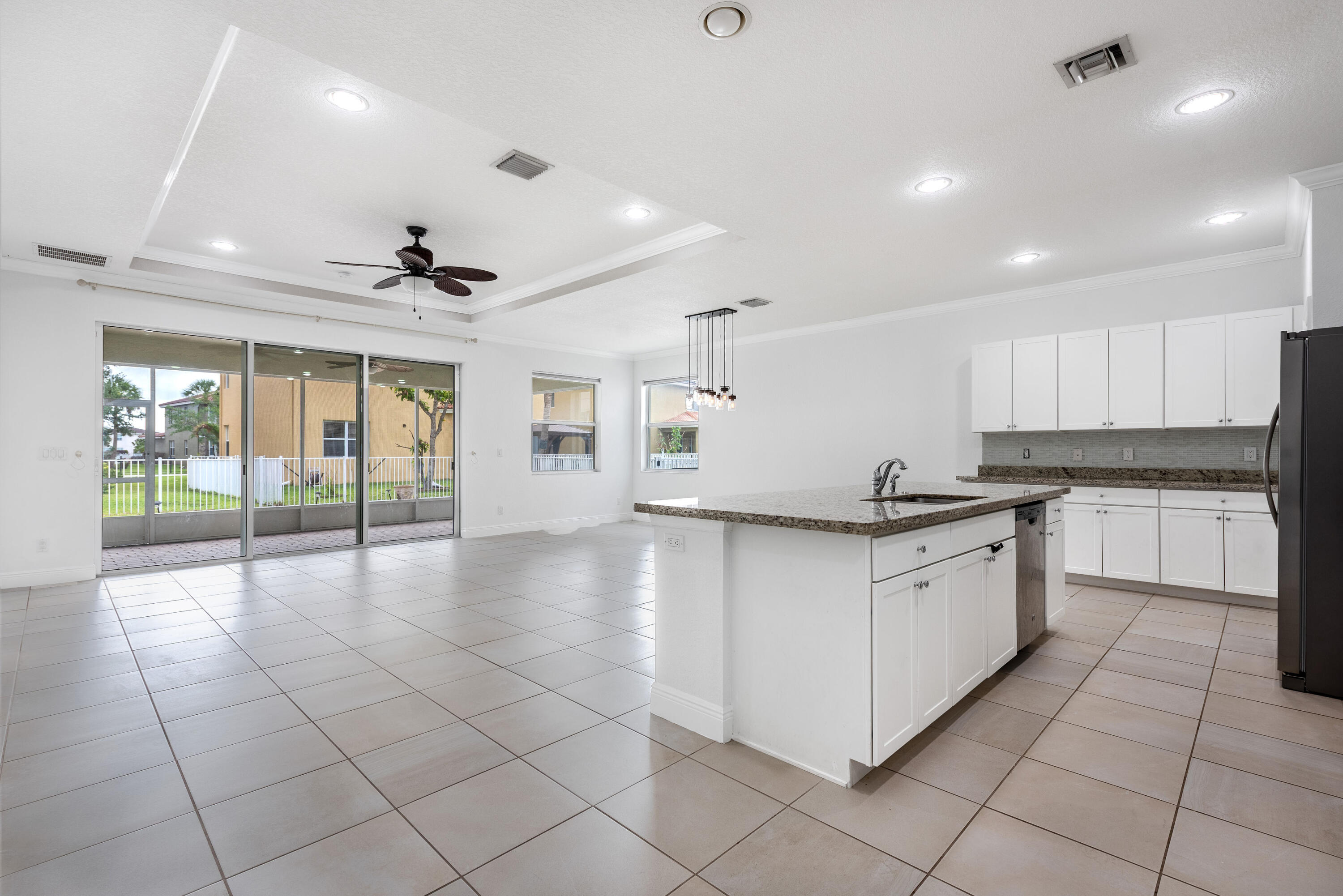 VIZCAYA FALLS PLAT 1 - Residential Lease