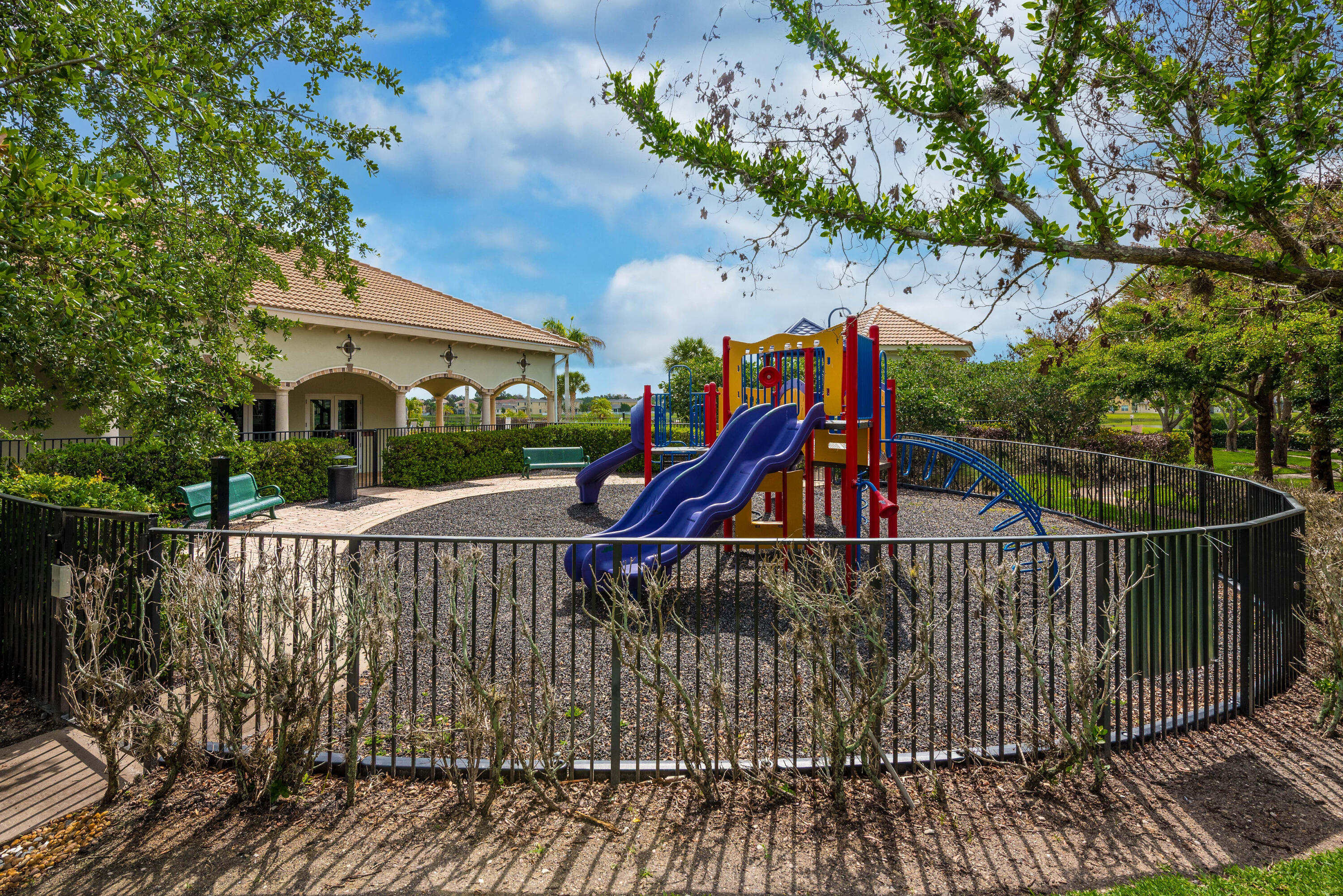 VIZCAYA FALLS PLAT 1 - Residential Lease