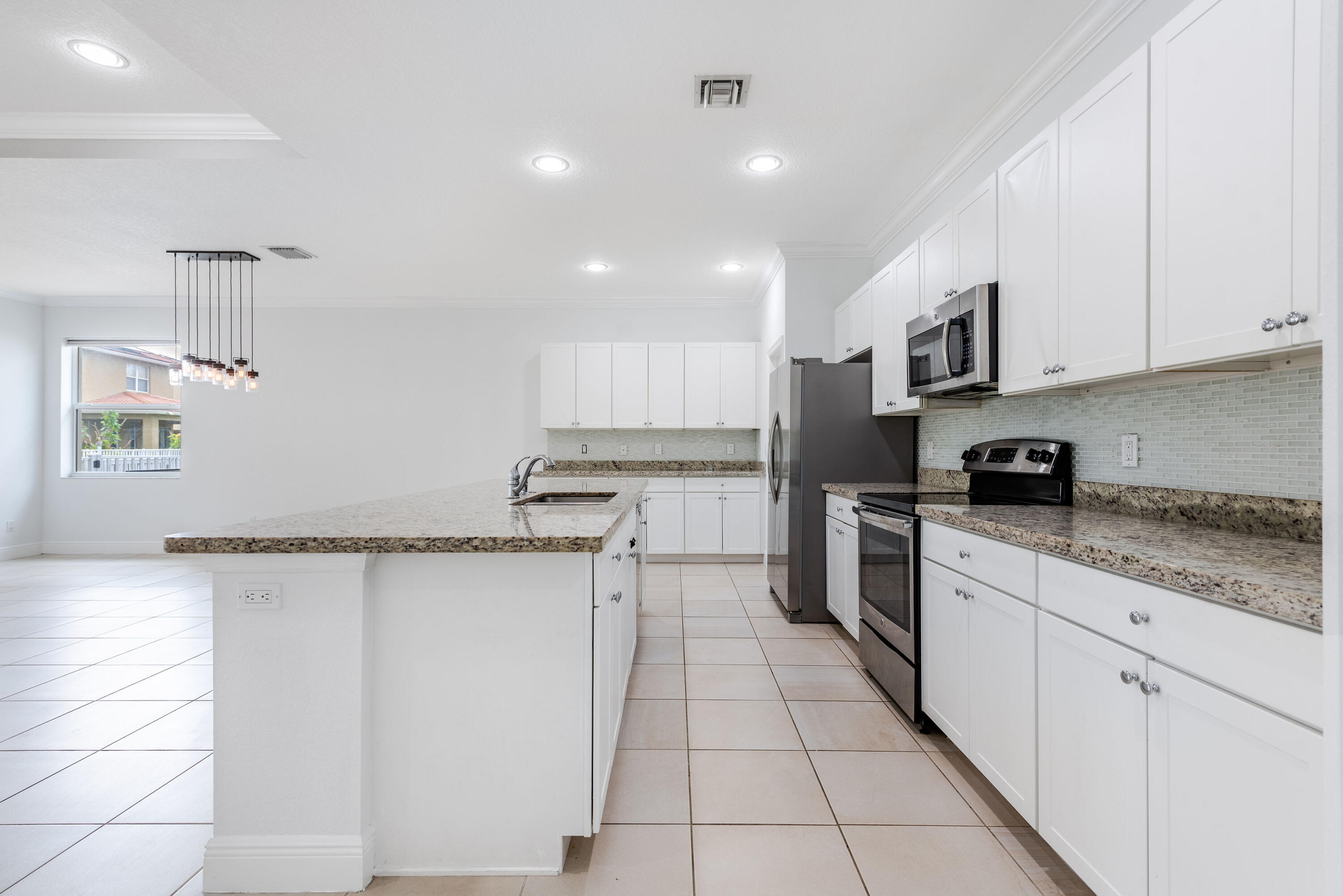VIZCAYA FALLS PLAT 1 - Residential Lease