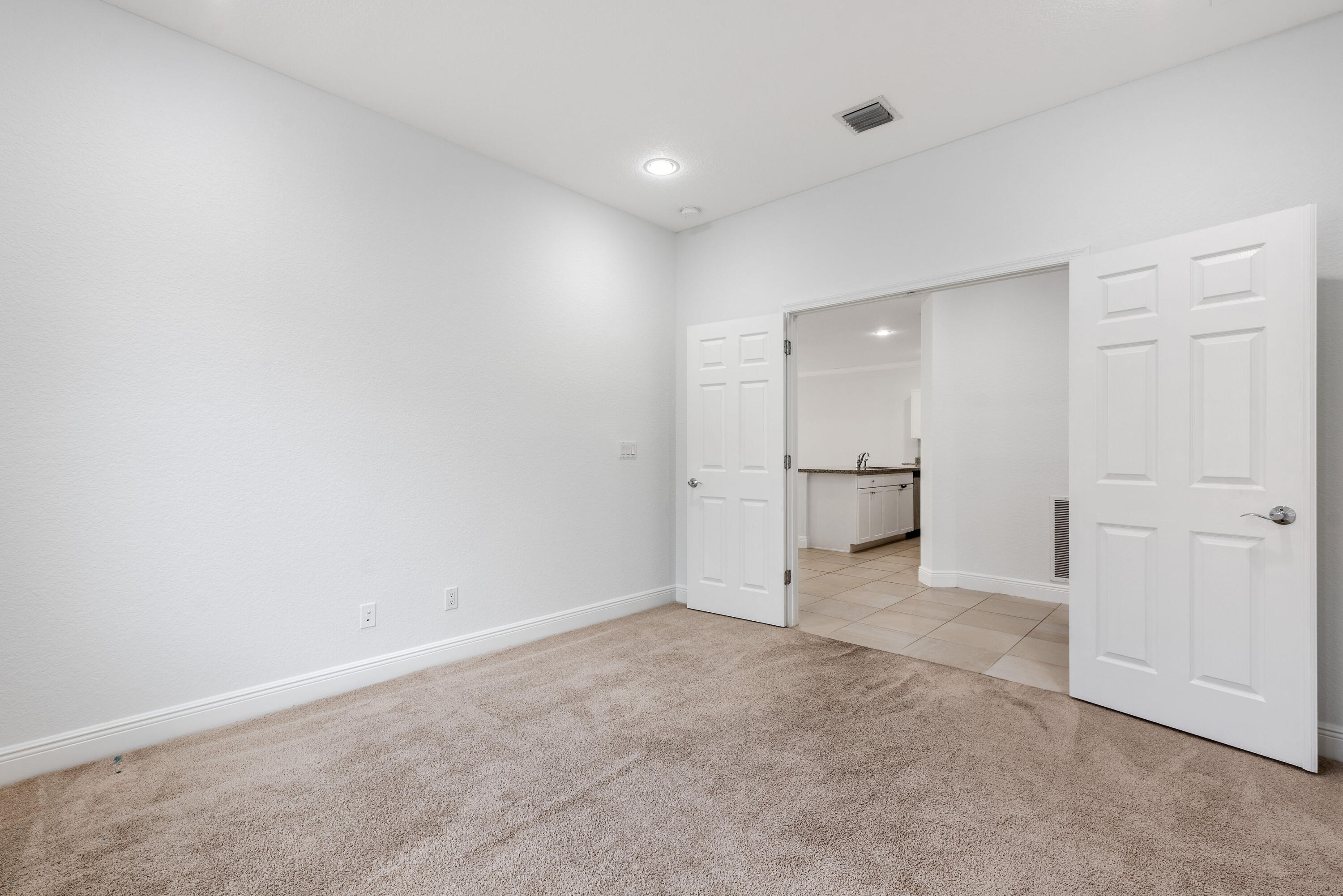VIZCAYA FALLS PLAT 1 - Residential Lease