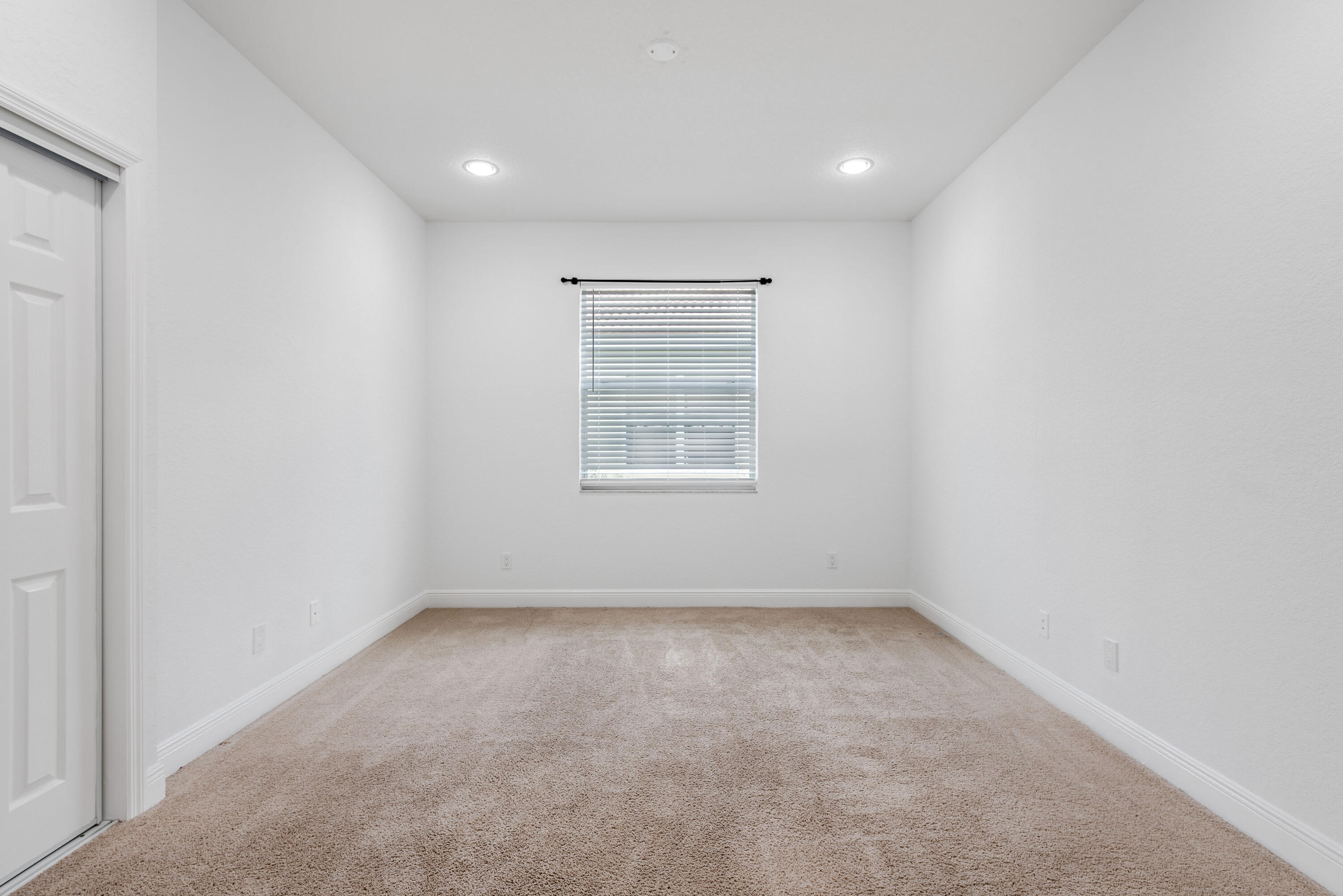 VIZCAYA FALLS PLAT 1 - Residential Lease