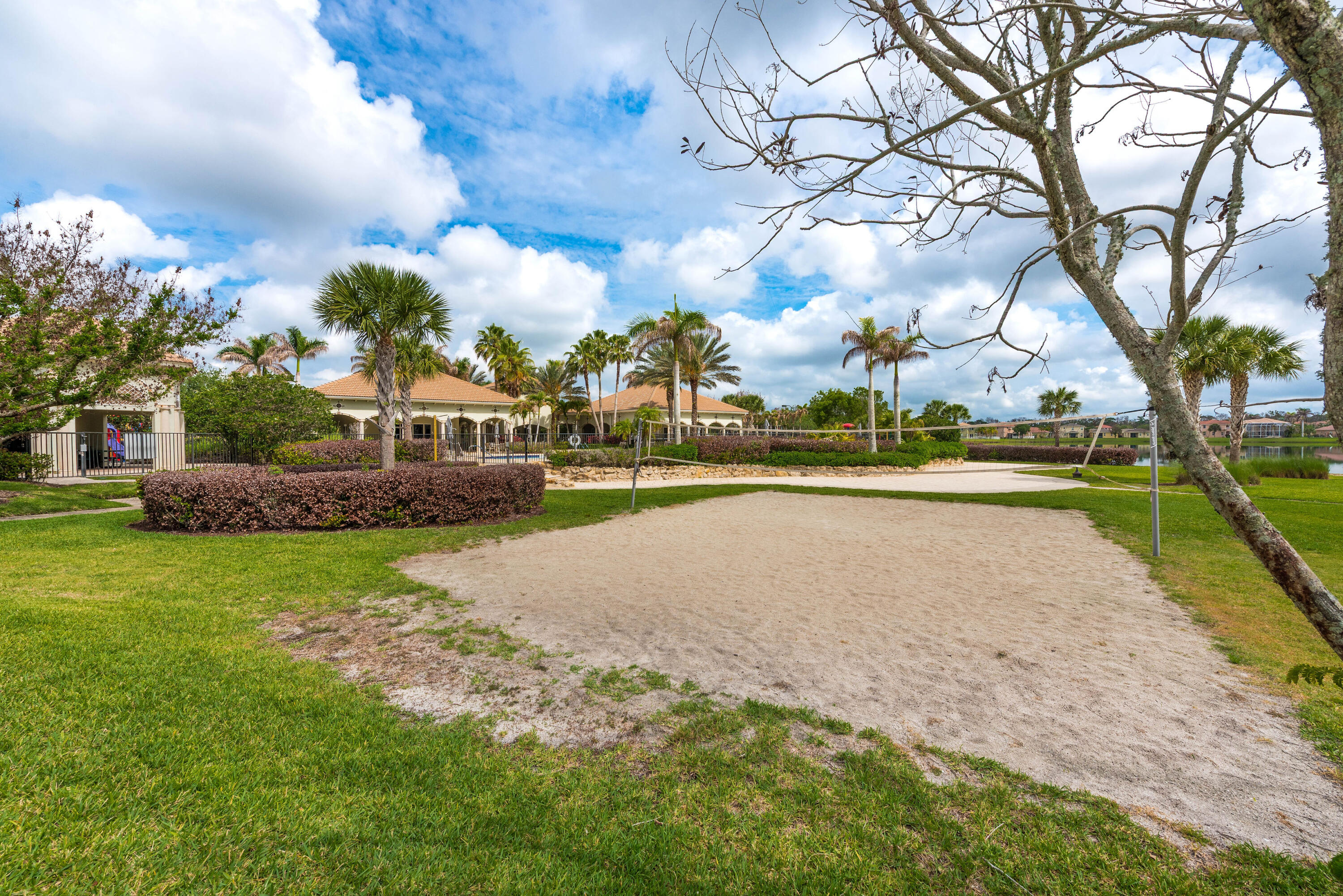 VIZCAYA FALLS PLAT 1 - Residential Lease
