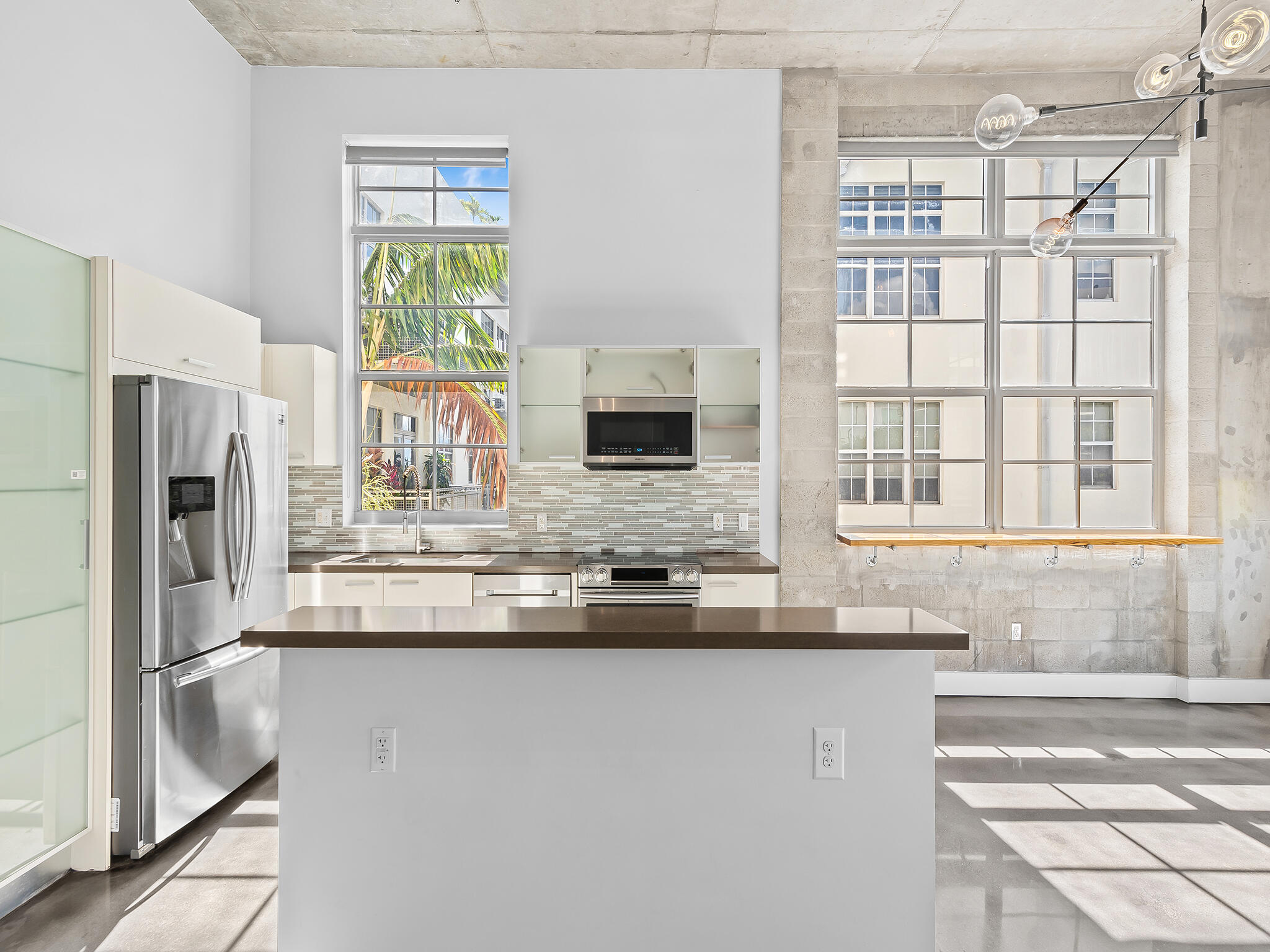 AVENUE LOFTS CONDO FIVE - Residential
