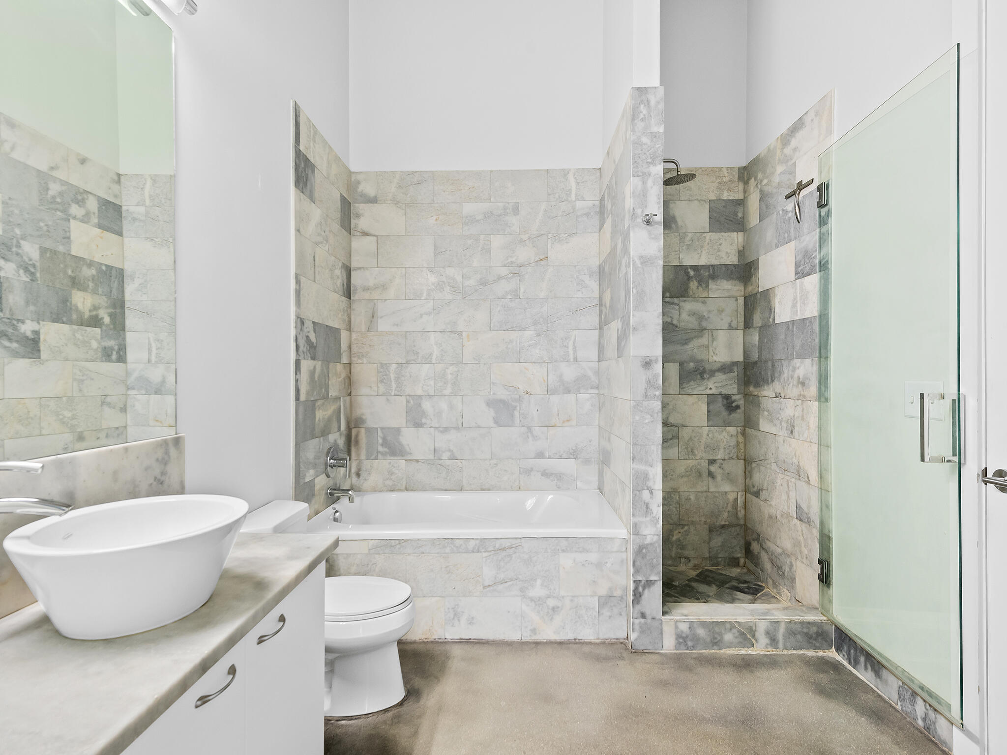 AVENUE LOFTS CONDO FIVE - Residential