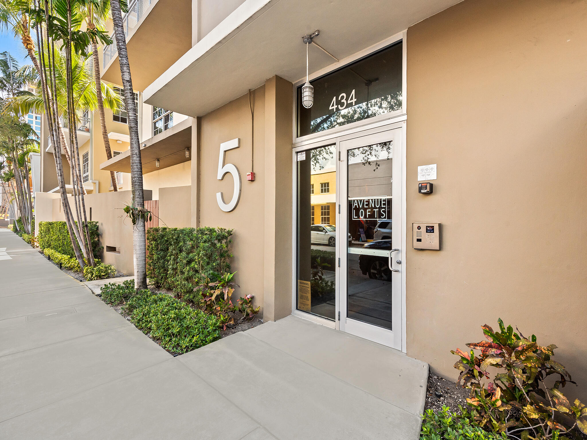 AVENUE LOFTS CONDO FIVE - Residential