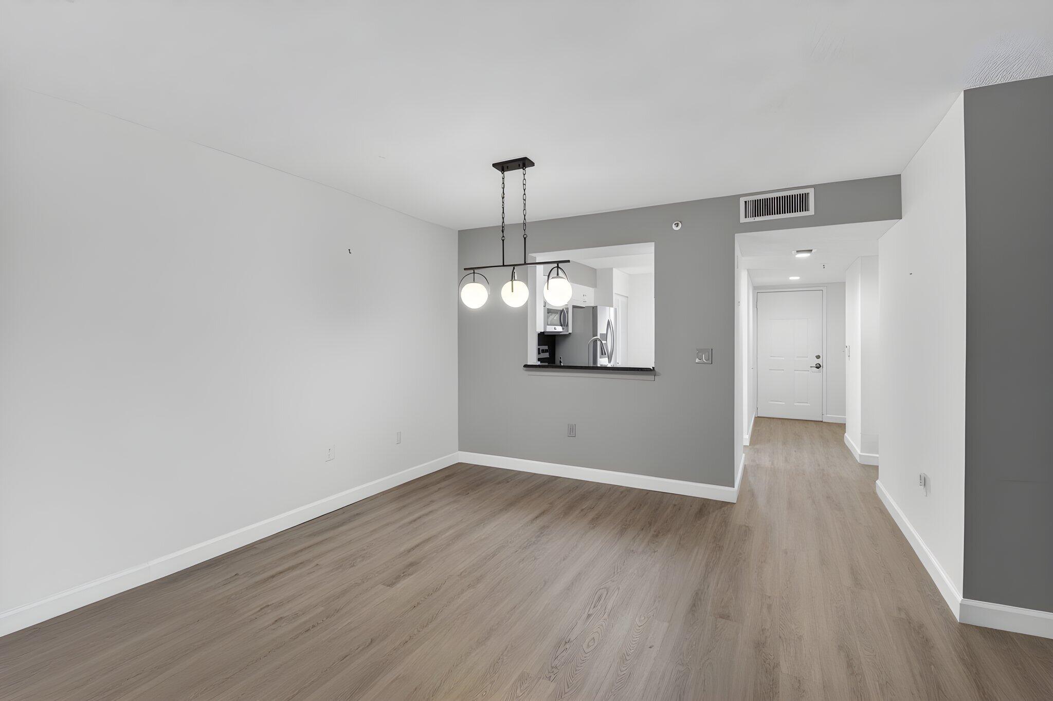 HUNTINGTON POINTE - Residential