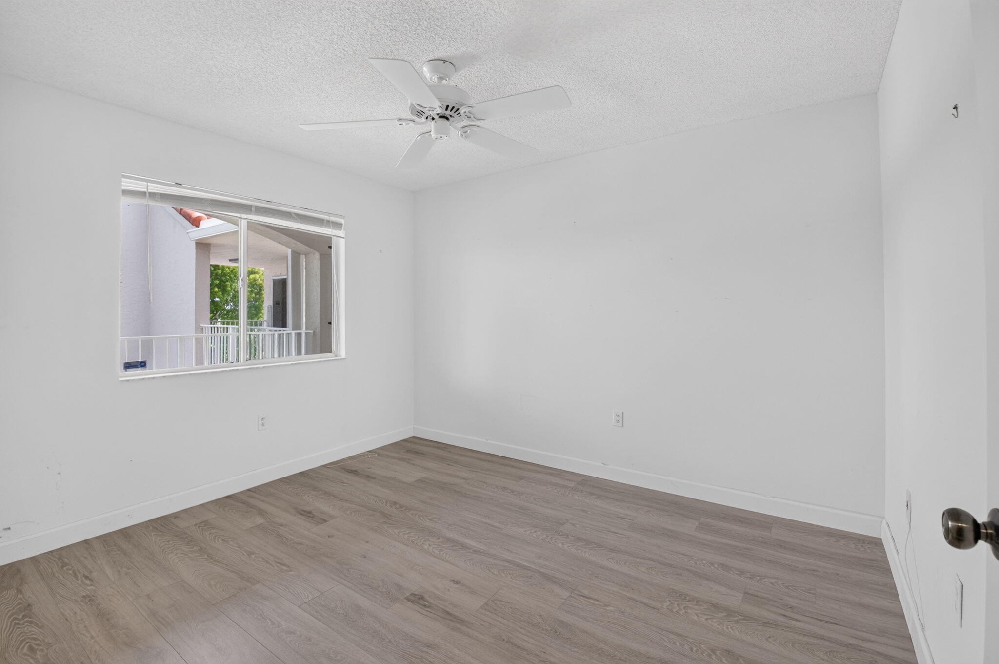HUNTINGTON POINTE - Residential
