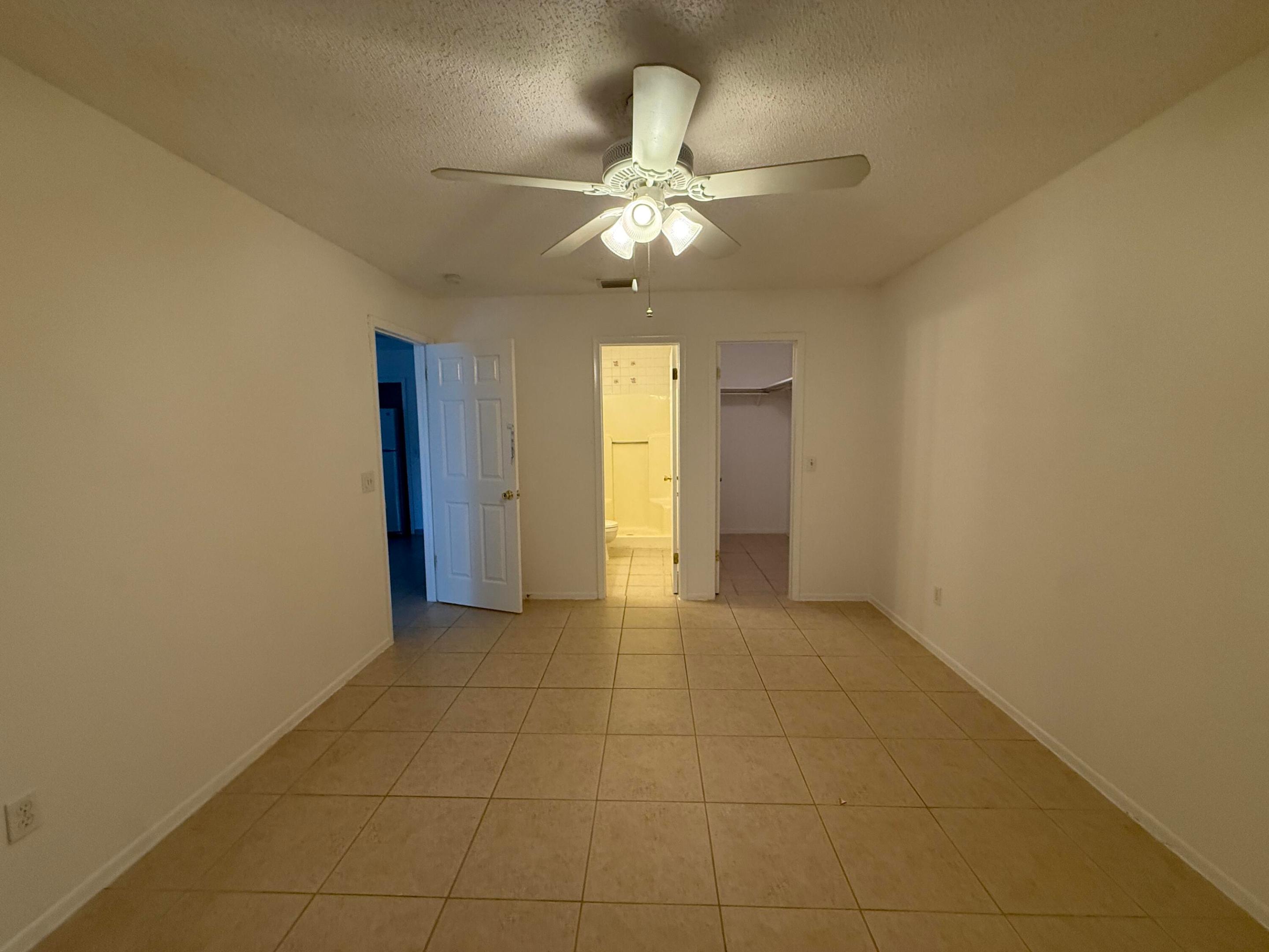 PORT ST LUCIE SECTION 4 - Residential Lease