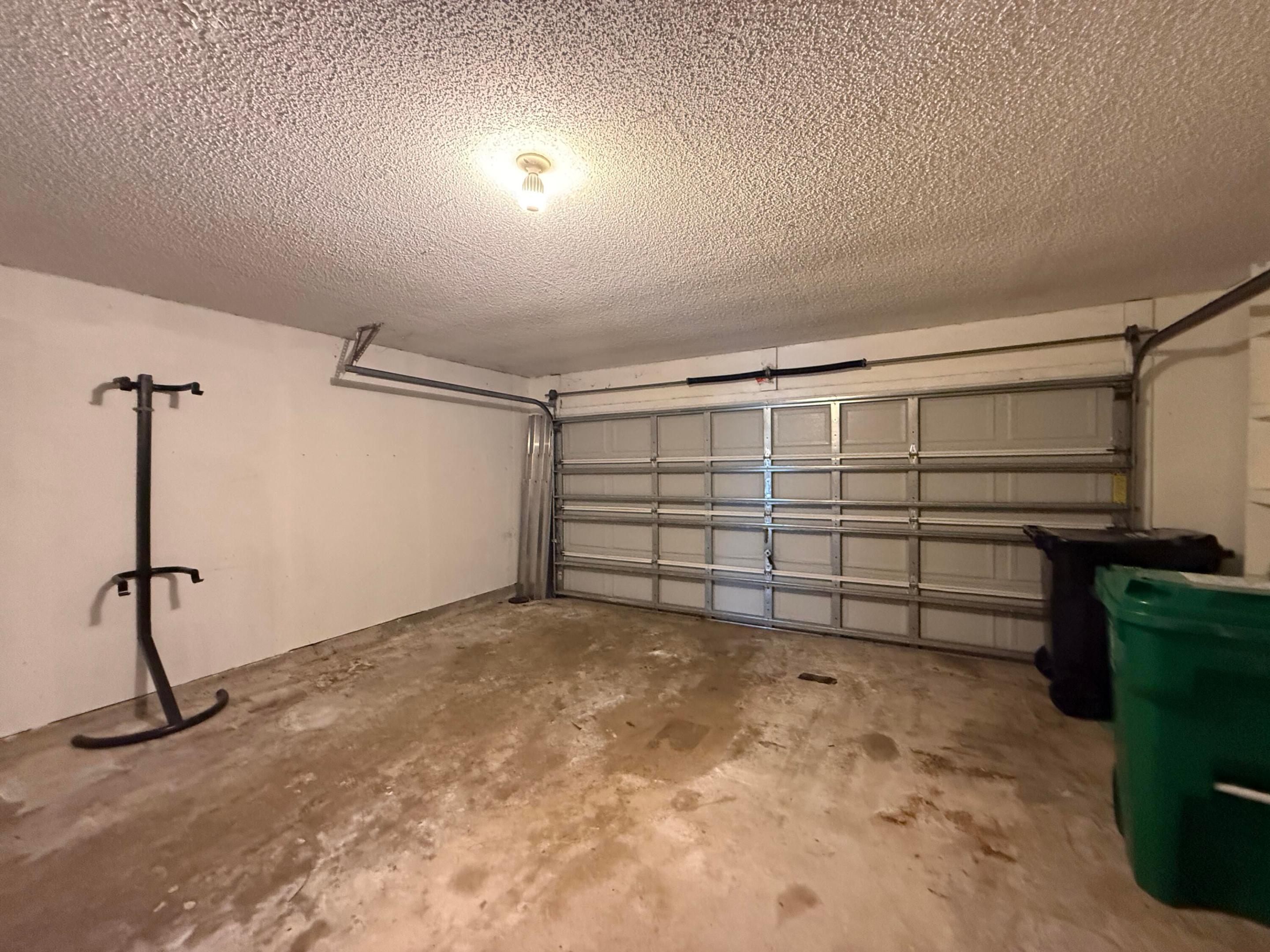 PORT ST LUCIE SECTION 4 - Residential Lease