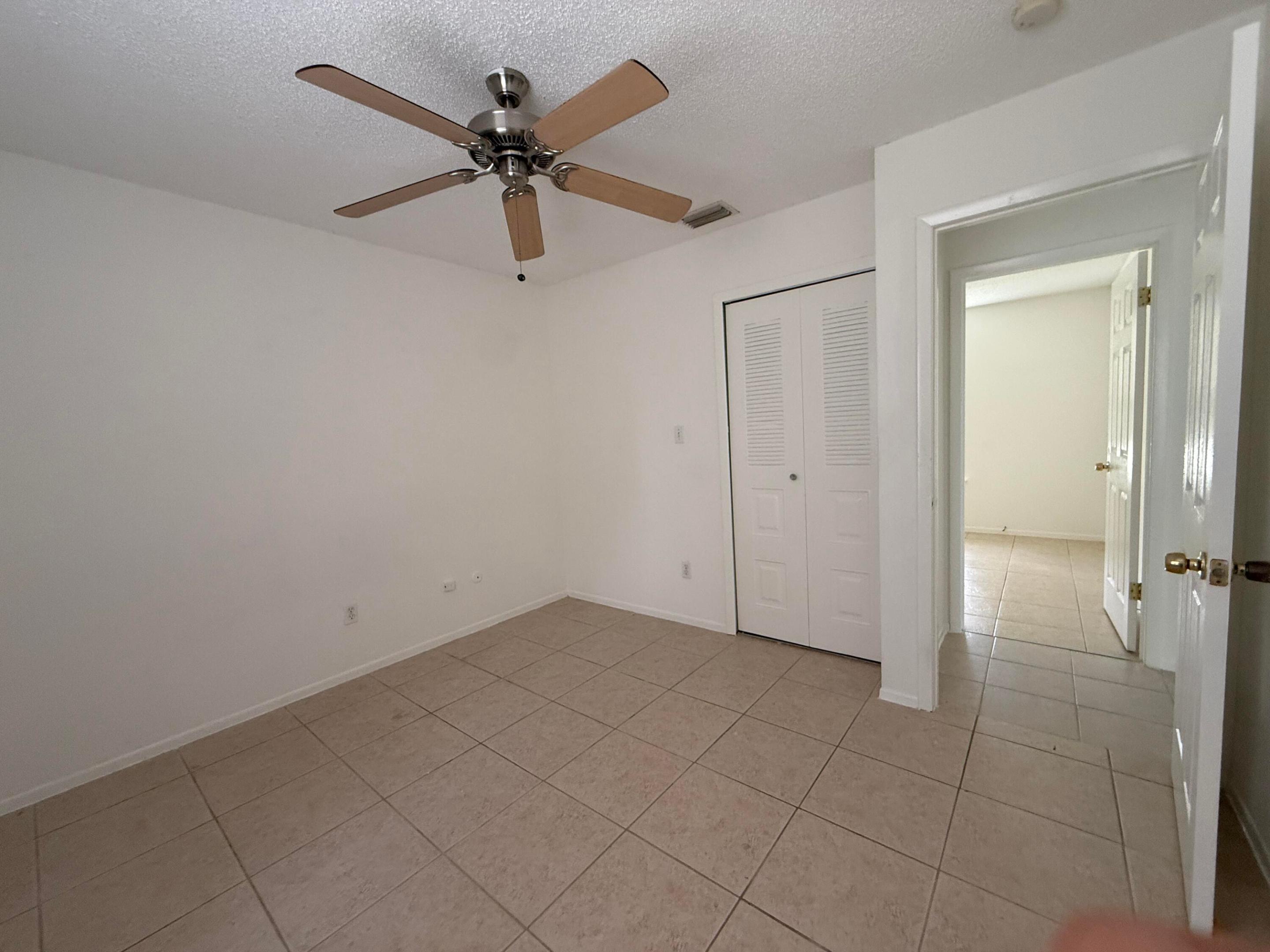 PORT ST LUCIE SECTION 4 - Residential Lease