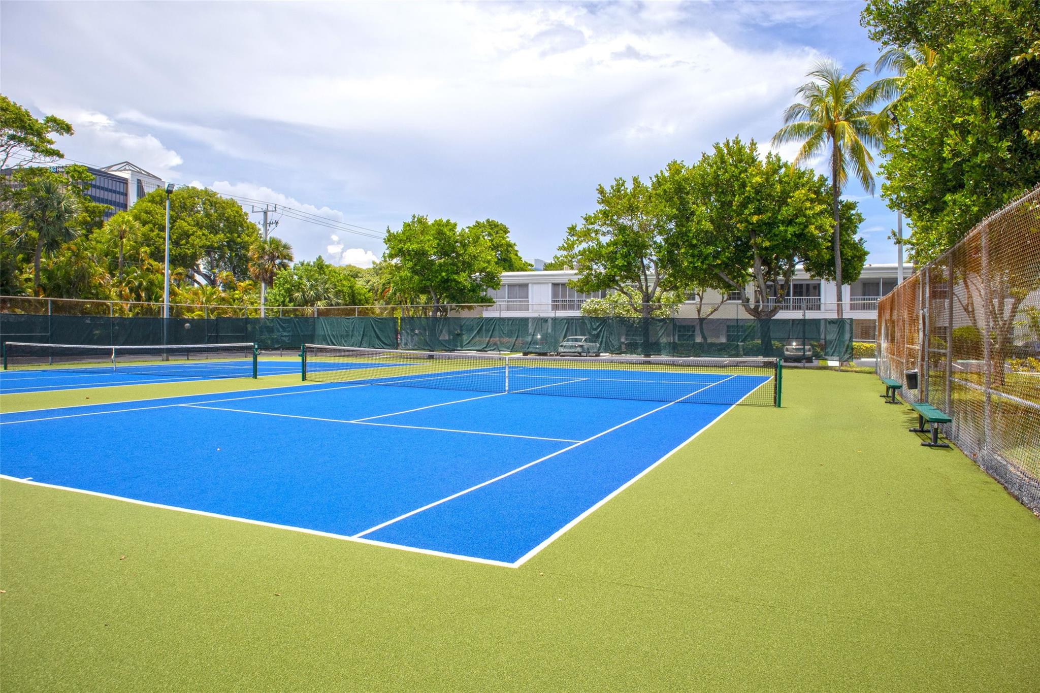 BAY COLONY CLUB - Residential