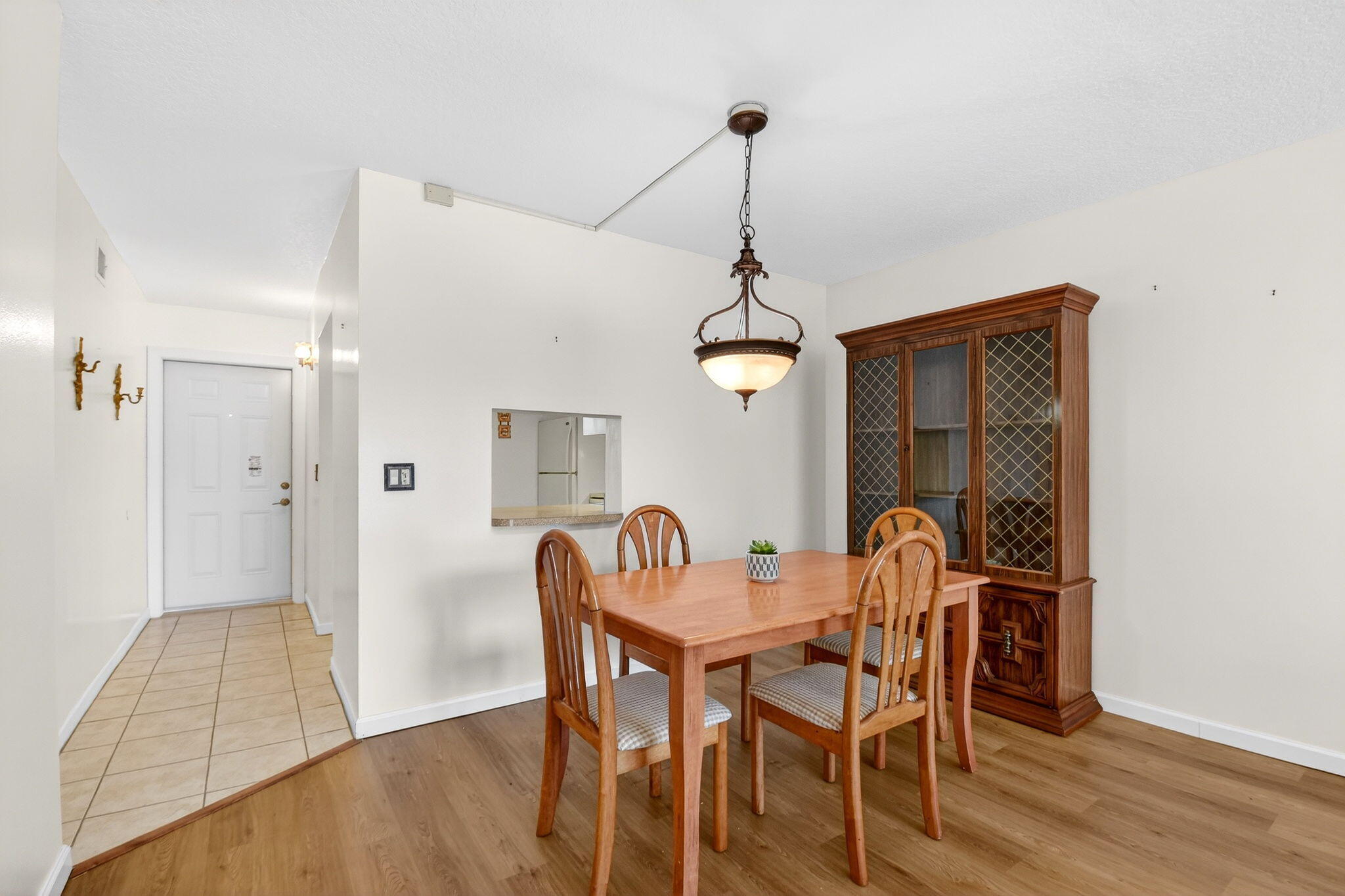 VILLAGE ROYALE ON THE GREEN CONDO - Residential Lease