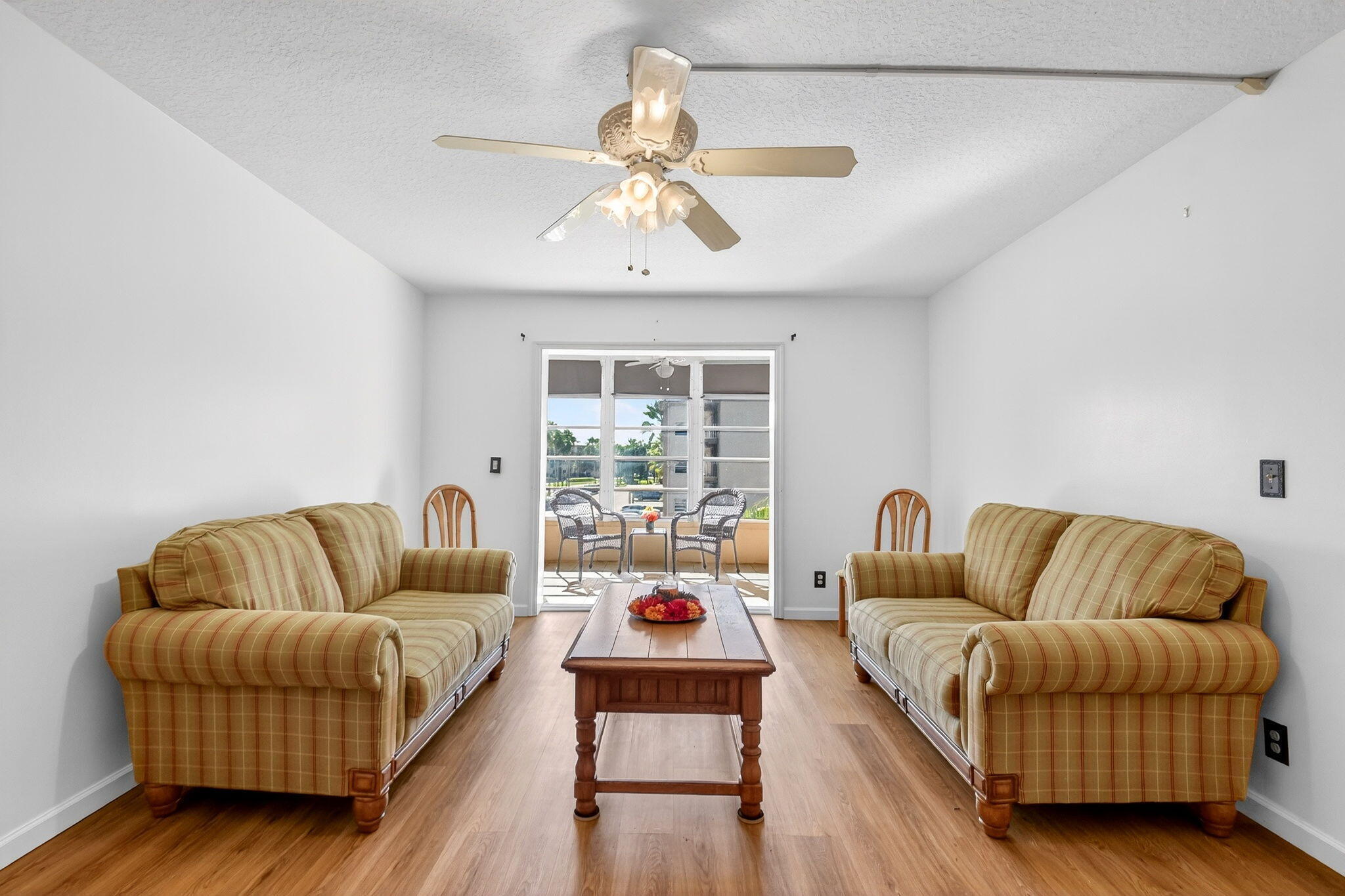 VILLAGE ROYALE ON THE GREEN CONDO - Residential Lease
