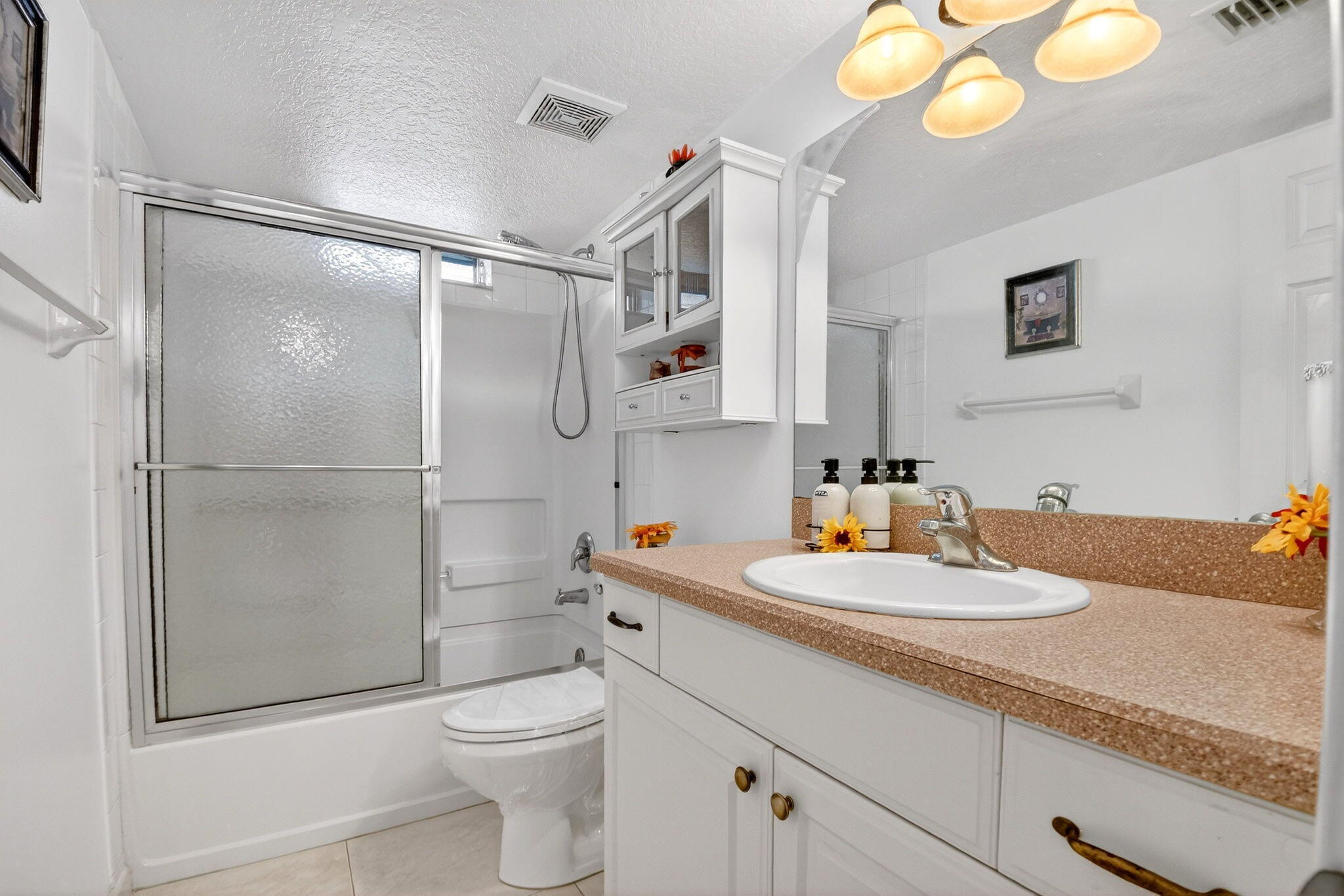 VILLAGE ROYALE ON THE GREEN CONDO - Residential Lease