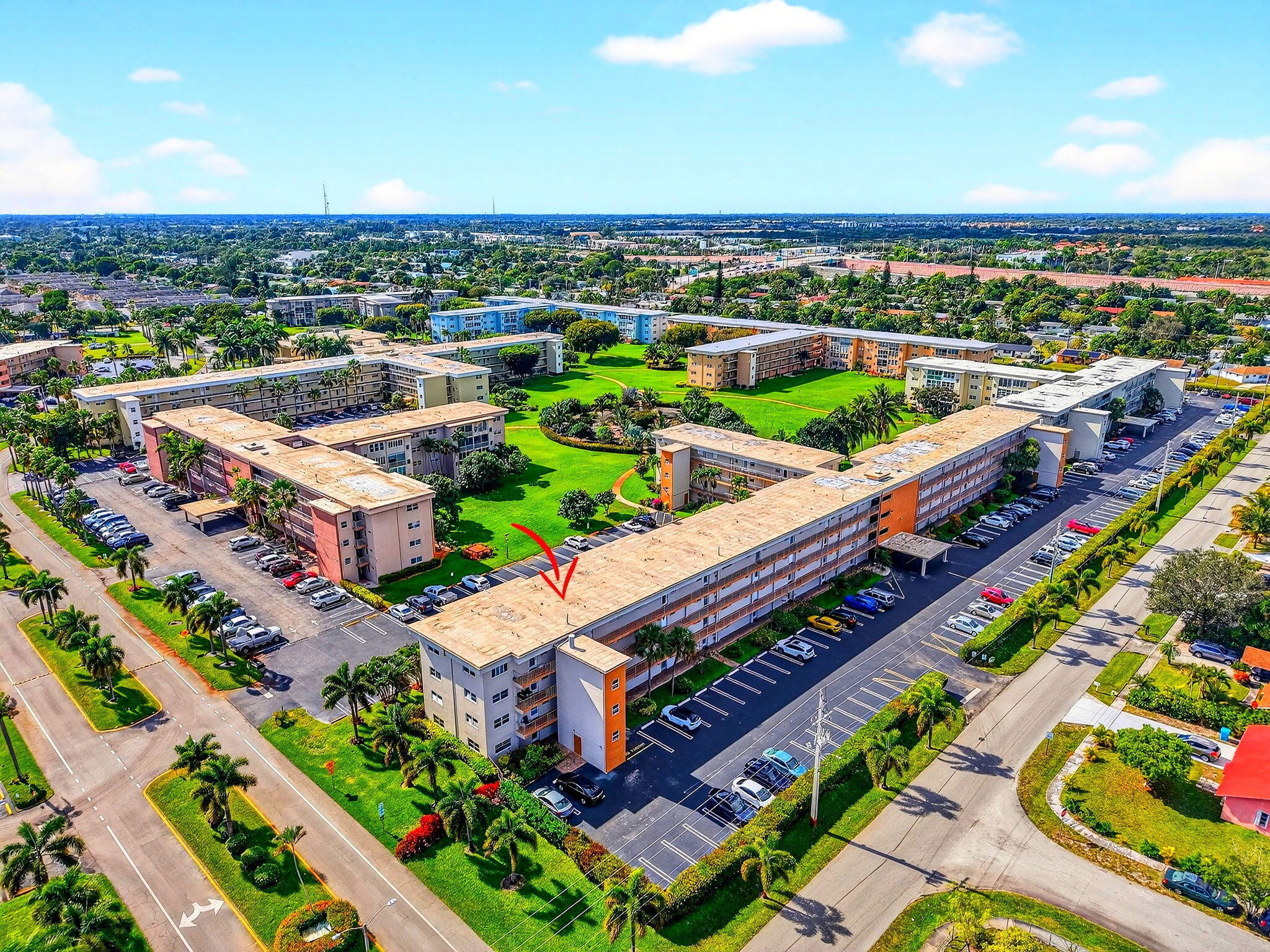 VILLAGE ROYALE ON THE GREEN CONDO - Residential Lease