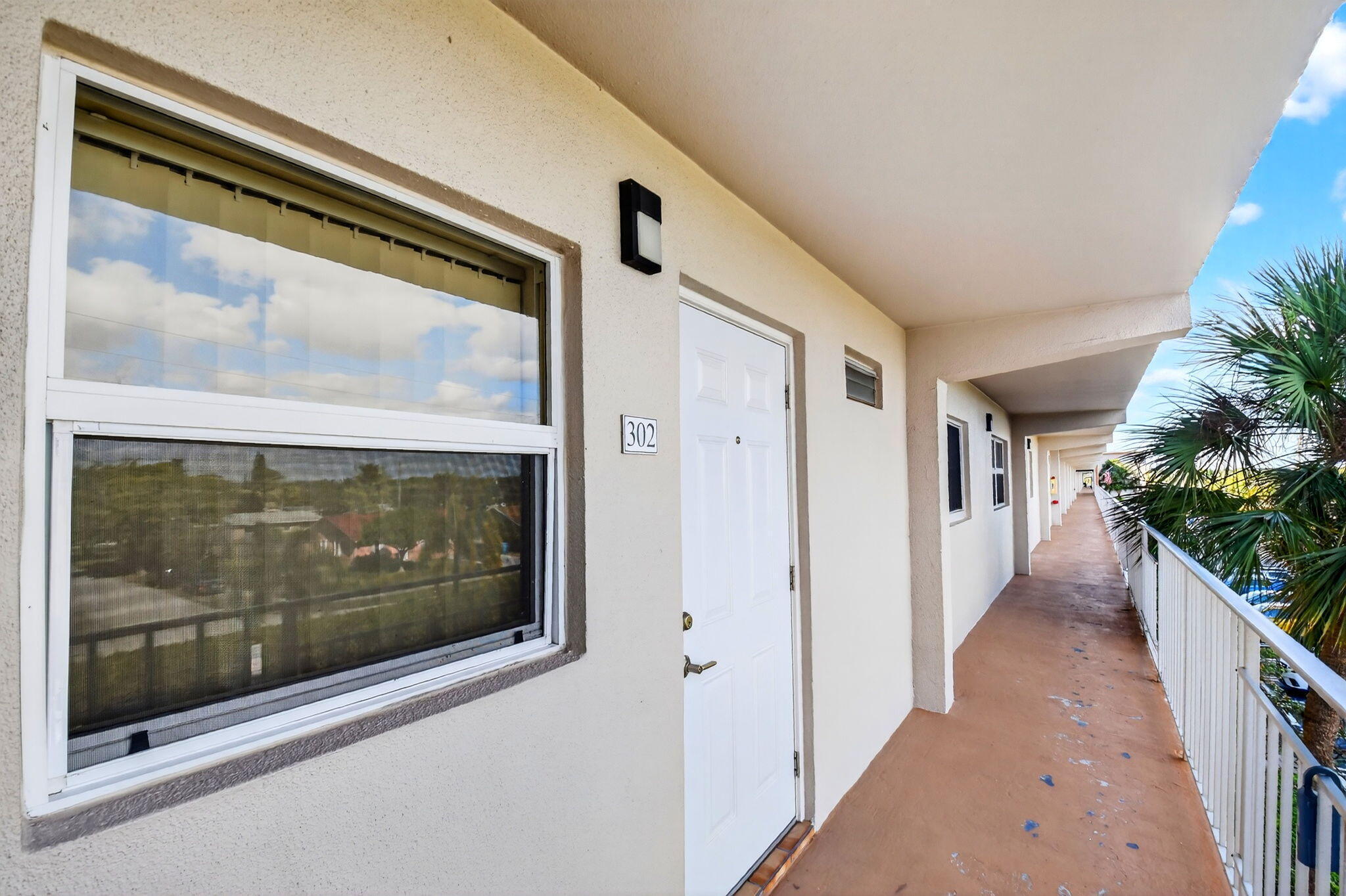VILLAGE ROYALE ON THE GREEN CONDO - Residential Lease