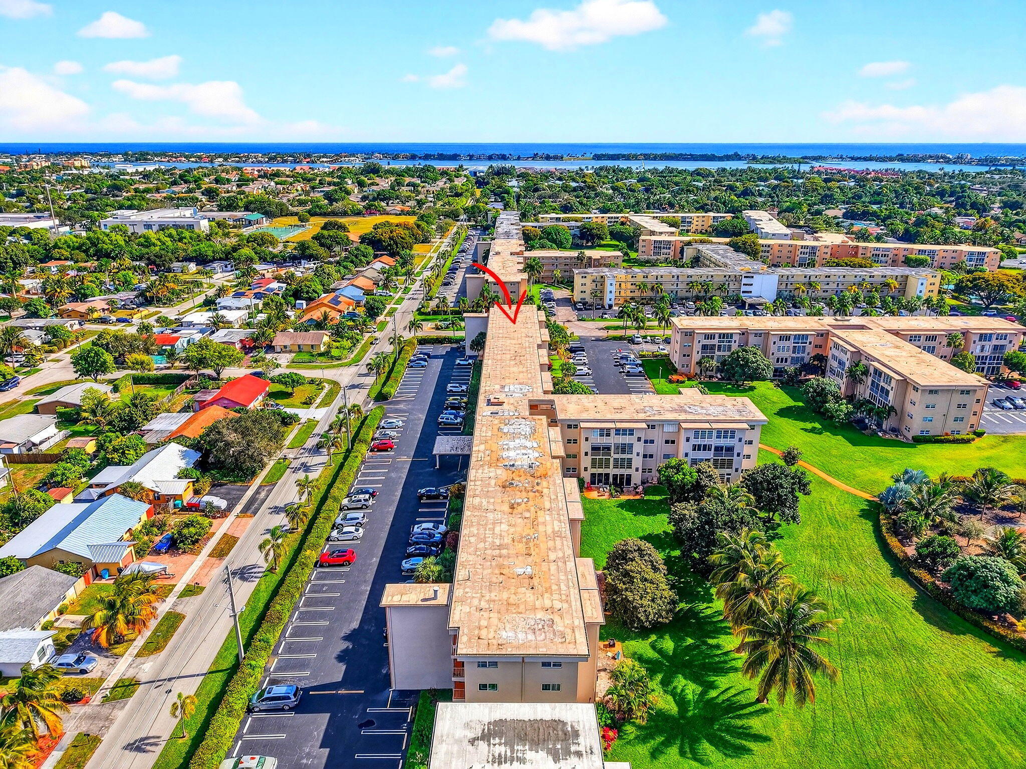 VILLAGE ROYALE ON THE GREEN CONDO - Residential Lease