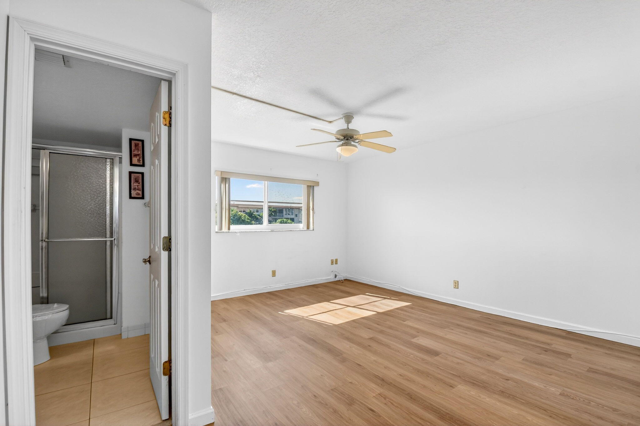 VILLAGE ROYALE ON THE GREEN CONDO - Residential Lease