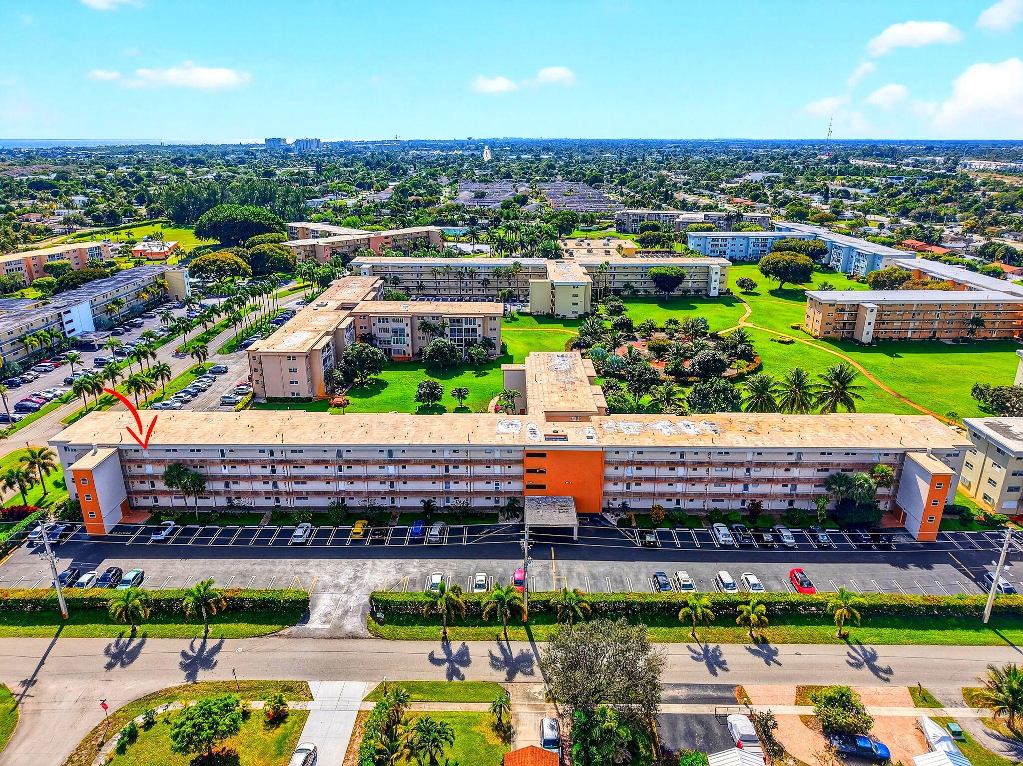 VILLAGE ROYALE ON THE GREEN CONDO - Residential Lease