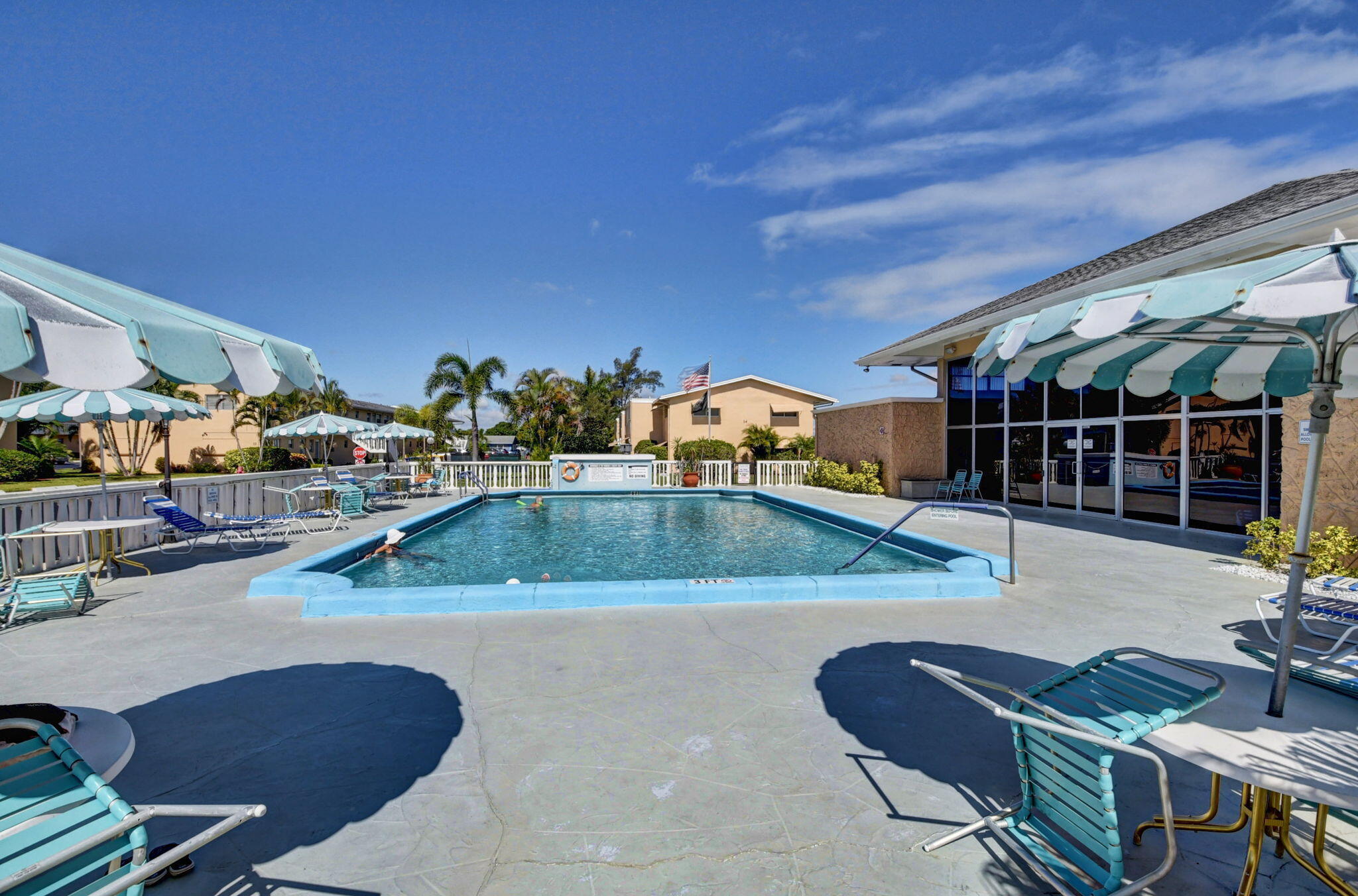 VILLAGE ROYALE ON THE GREEN CONDO - Residential Lease