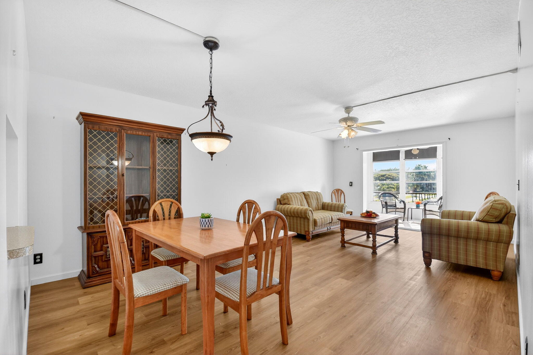 VILLAGE ROYALE ON THE GREEN CONDO - Residential Lease