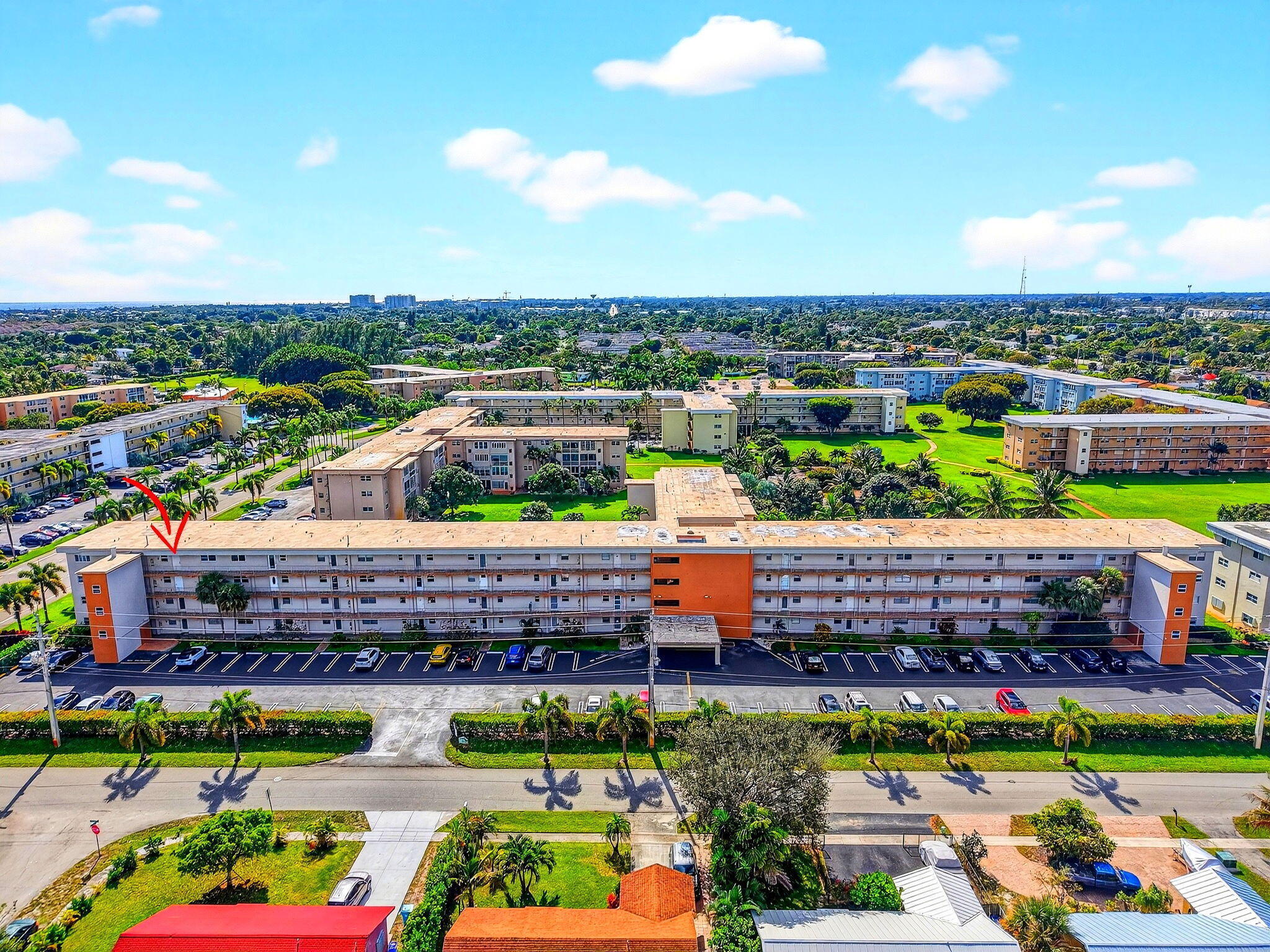 VILLAGE ROYALE ON THE GREEN CONDO - Residential Lease