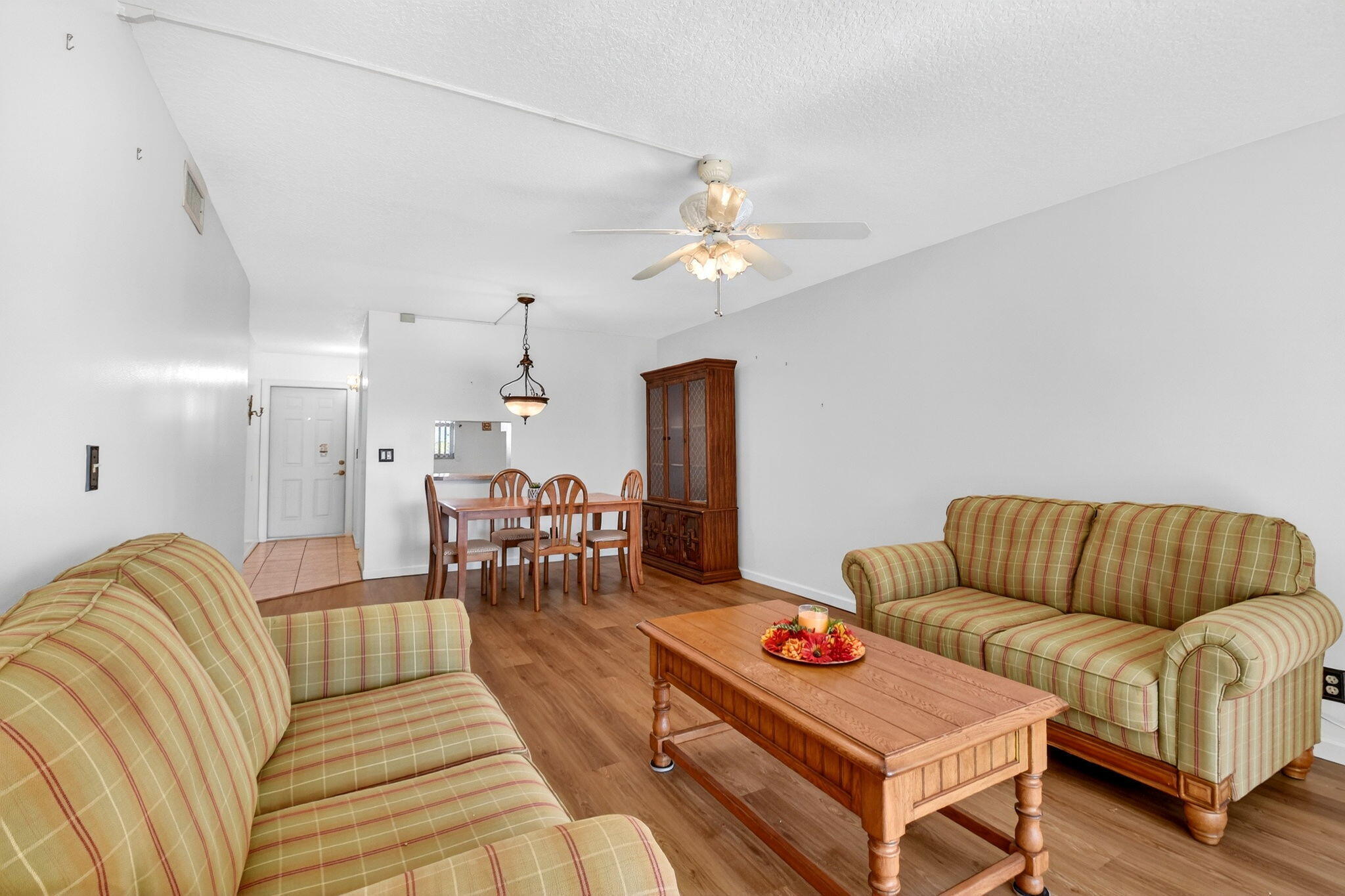VILLAGE ROYALE ON THE GREEN CONDO - Residential Lease
