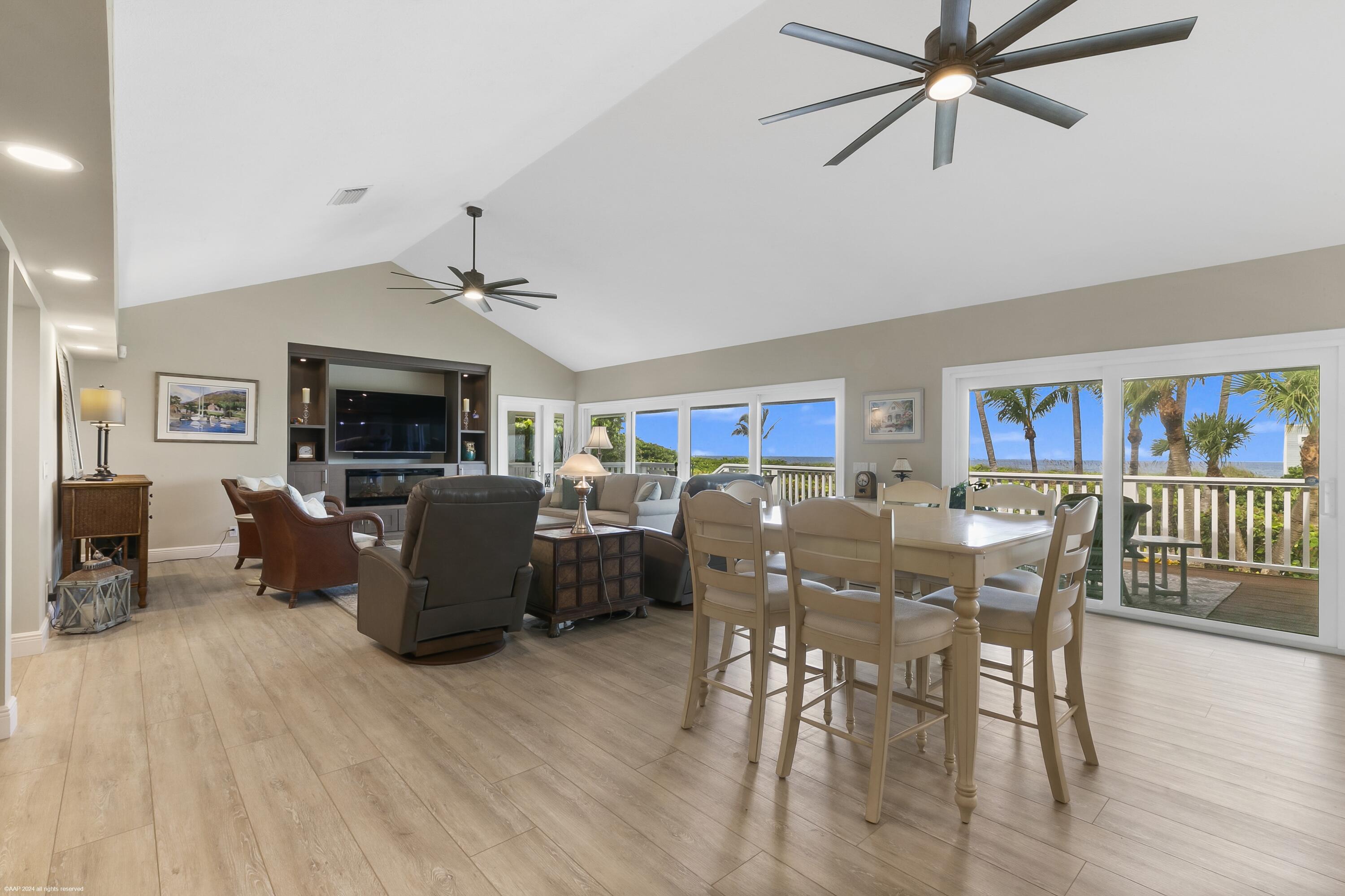 JUPITER ISLAND - Residential