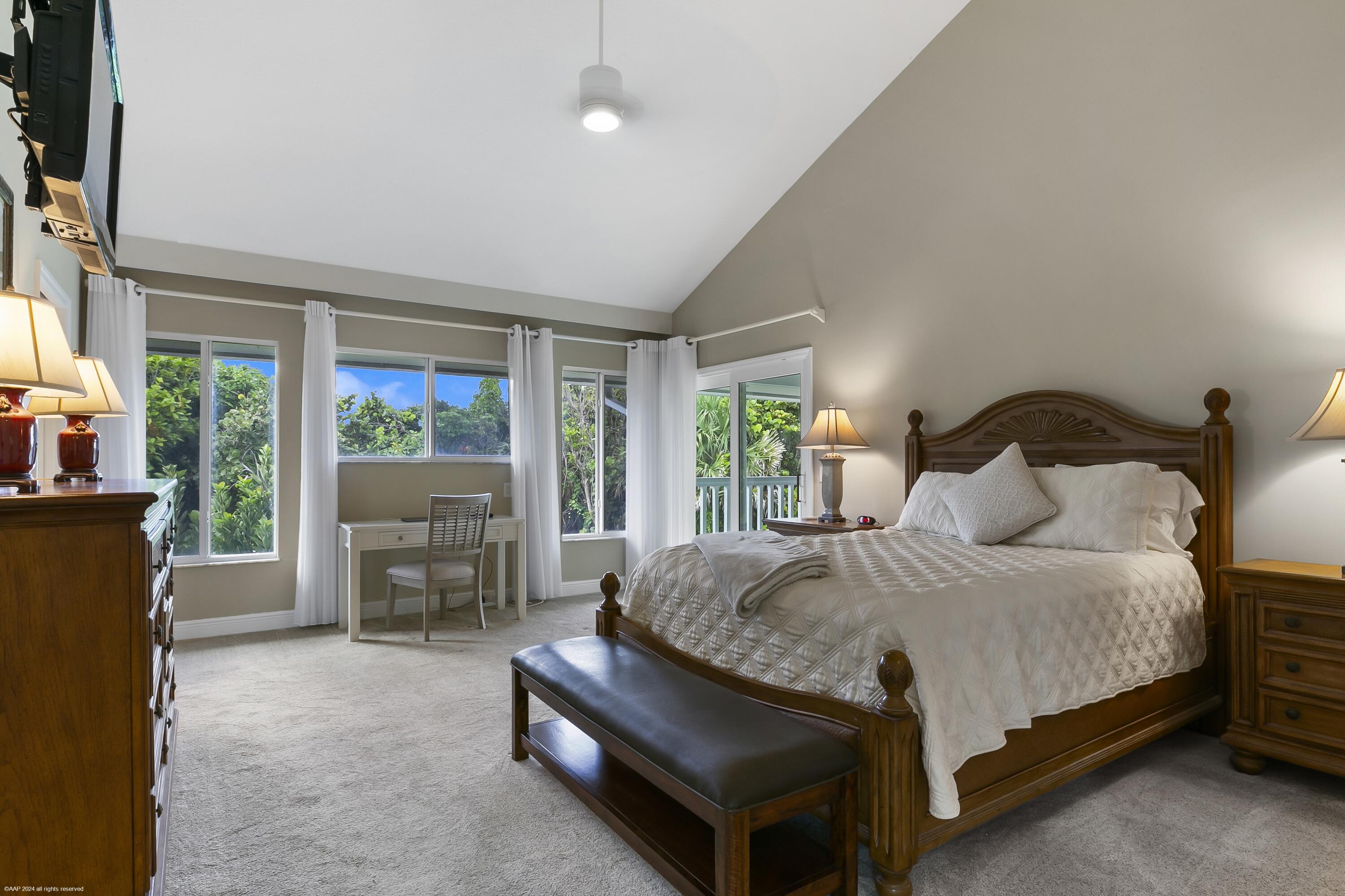 JUPITER ISLAND - Residential