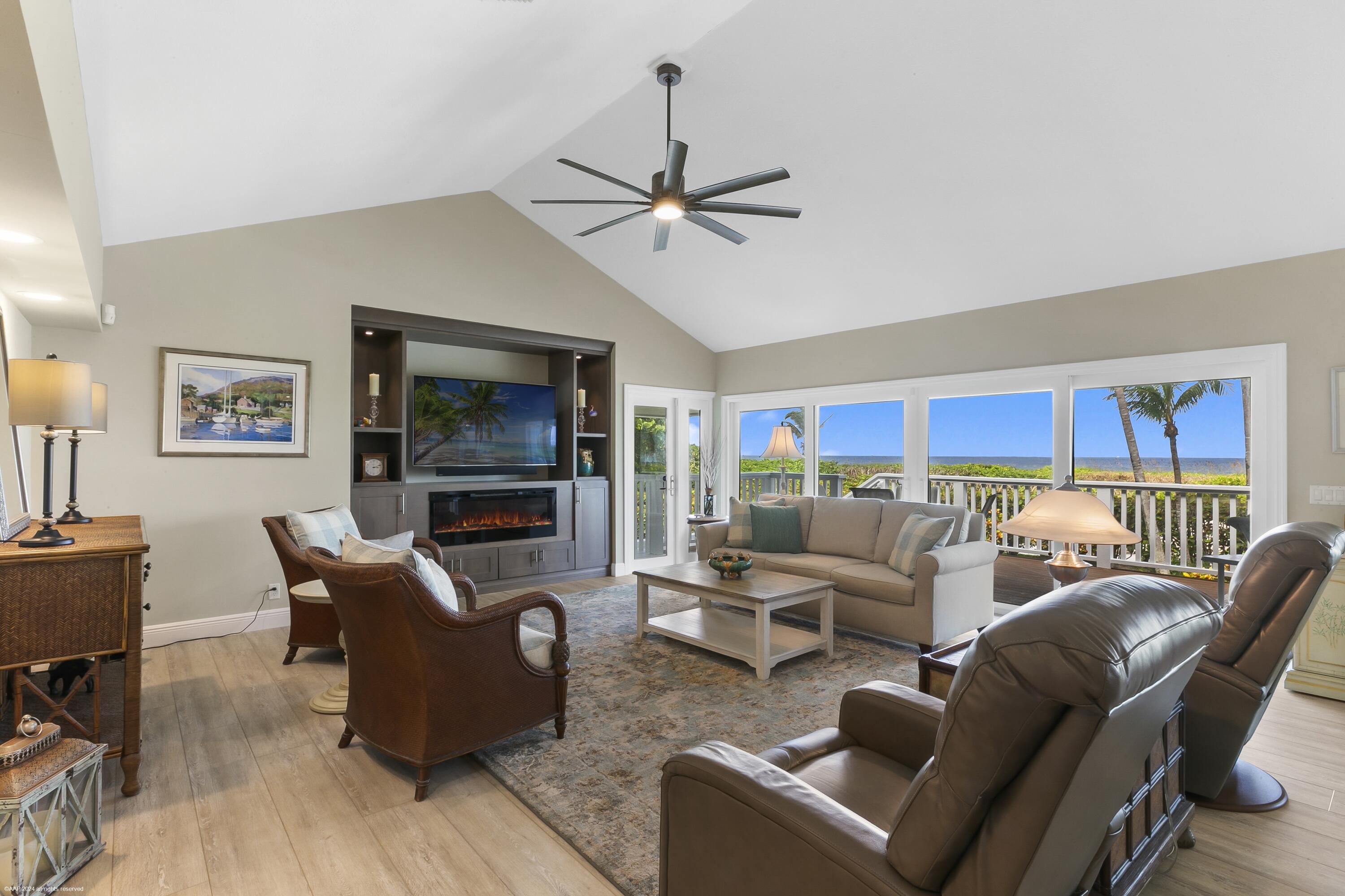 JUPITER ISLAND - Residential