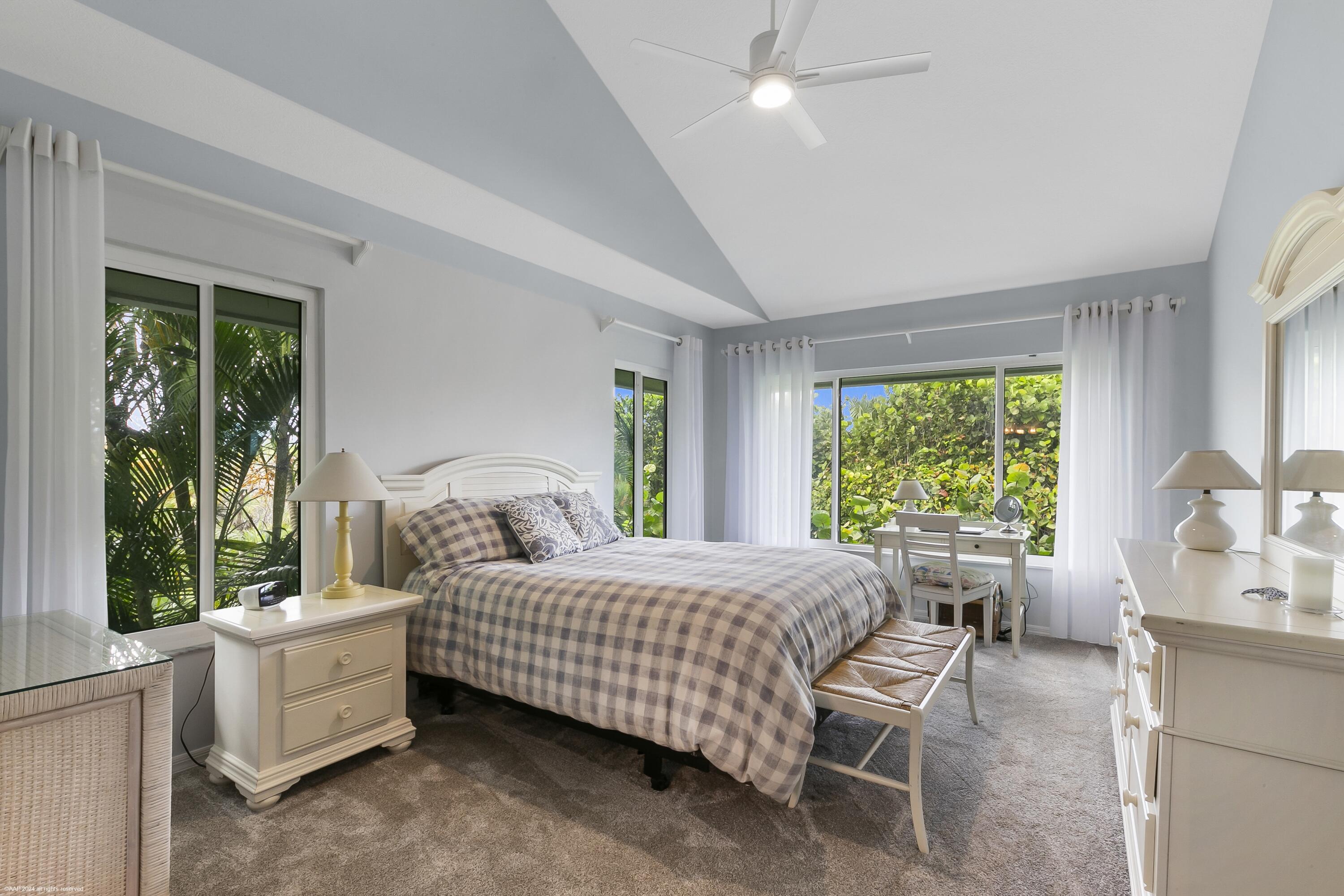 JUPITER ISLAND - Residential