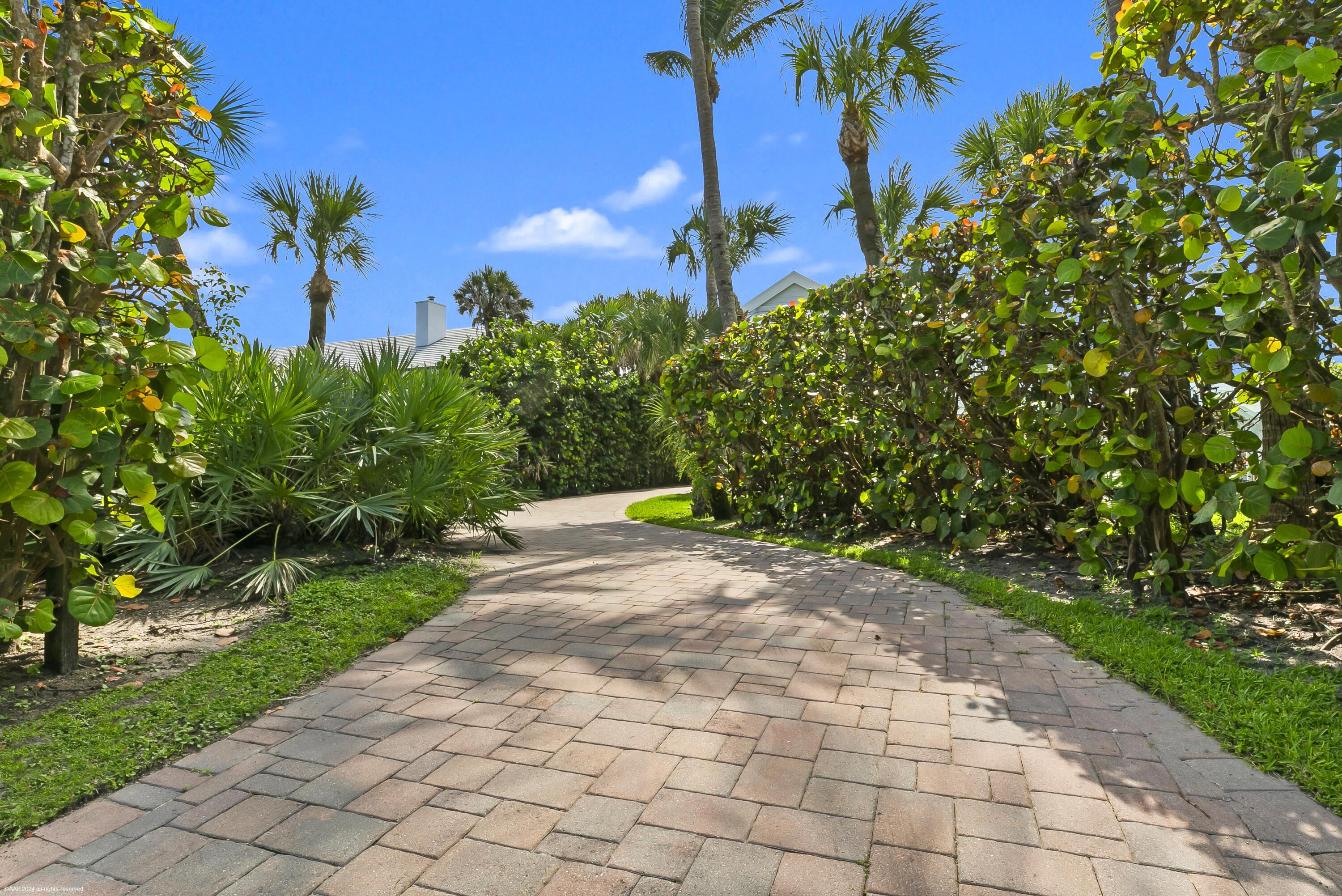 JUPITER ISLAND - Residential