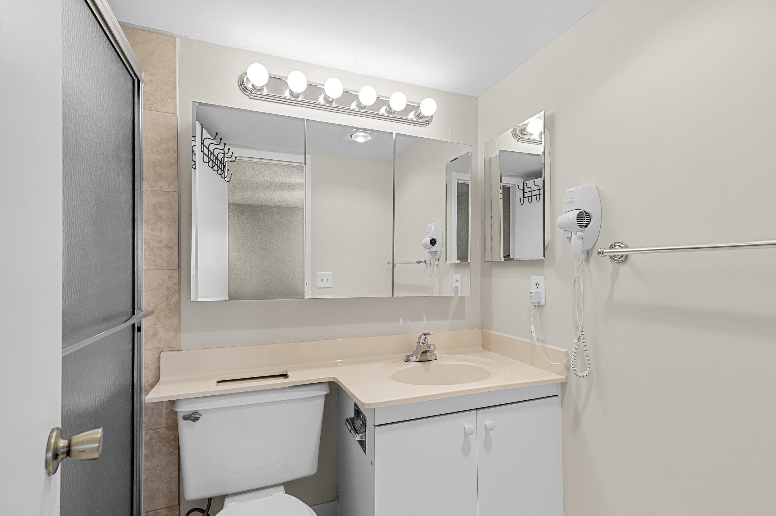 WOLVERTON AT CENTURY VILLAGE CONDO - Residential Lease