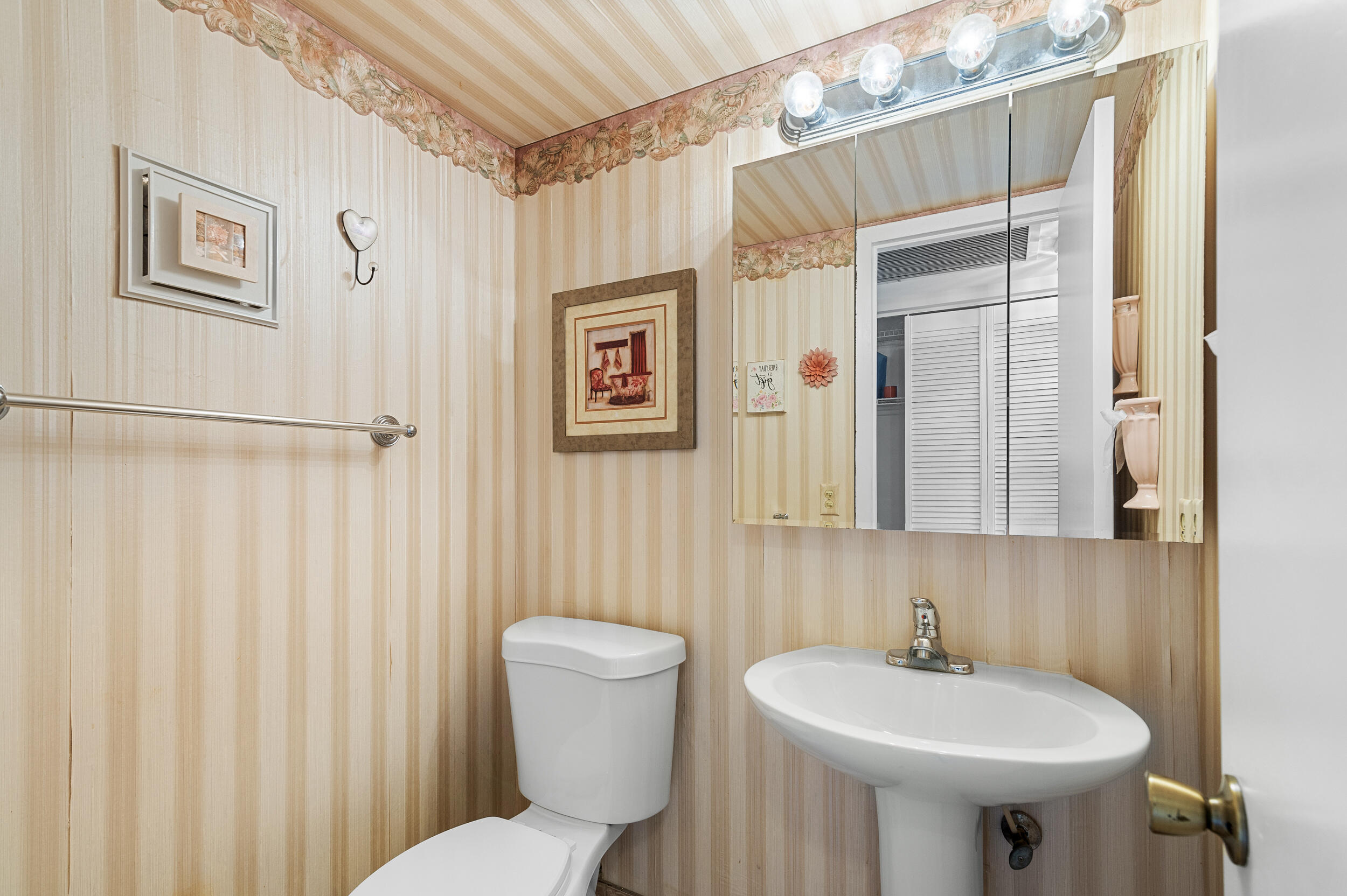 WOLVERTON AT CENTURY VILLAGE CONDO - Residential Lease
