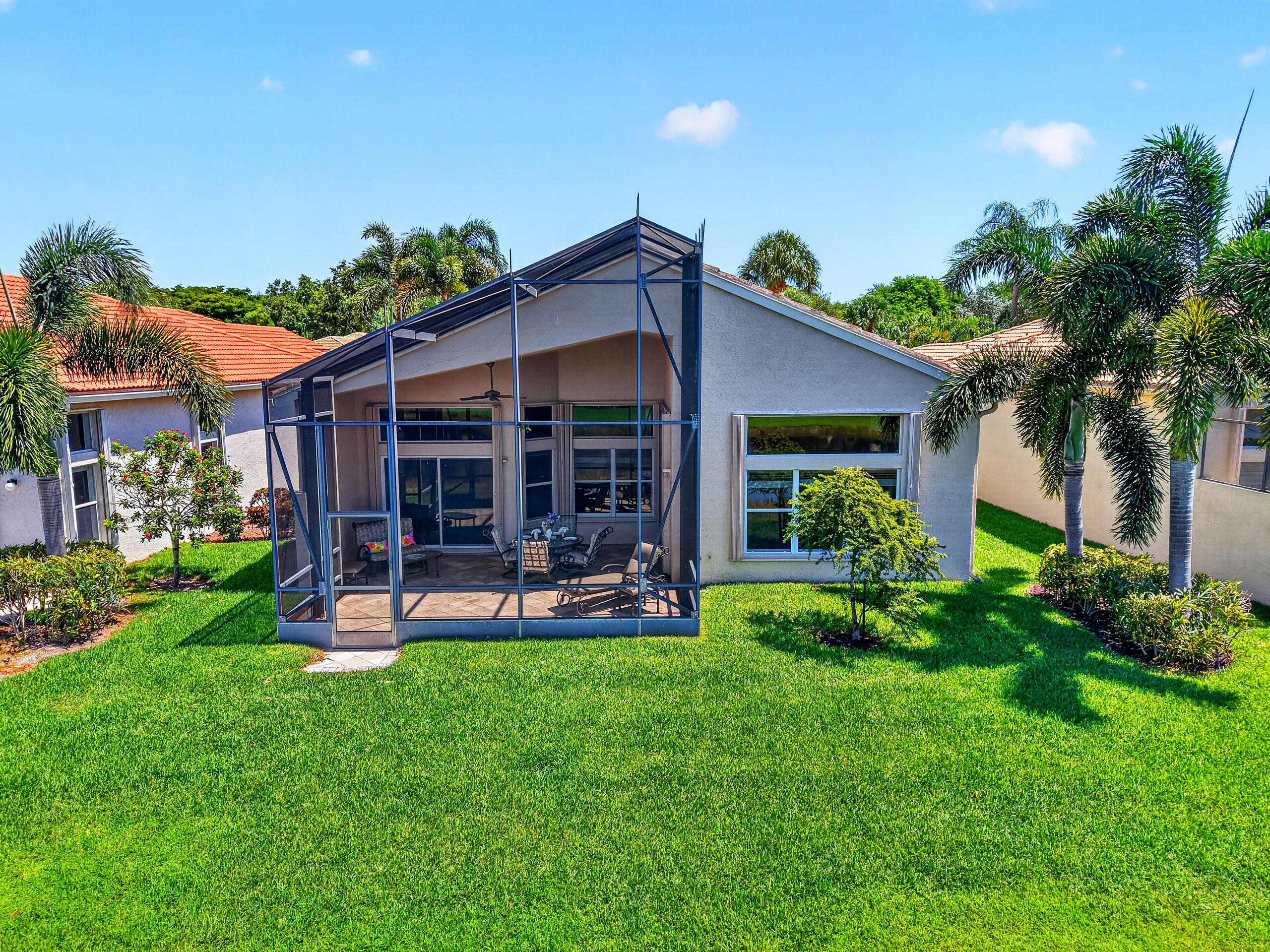 VALENCIA PALMS 6 - Residential