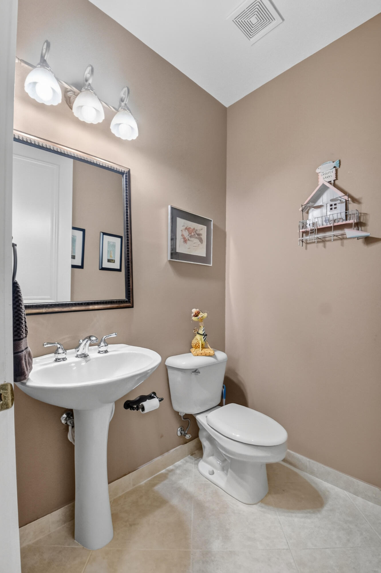 VALENCIA PALMS 6 - Residential