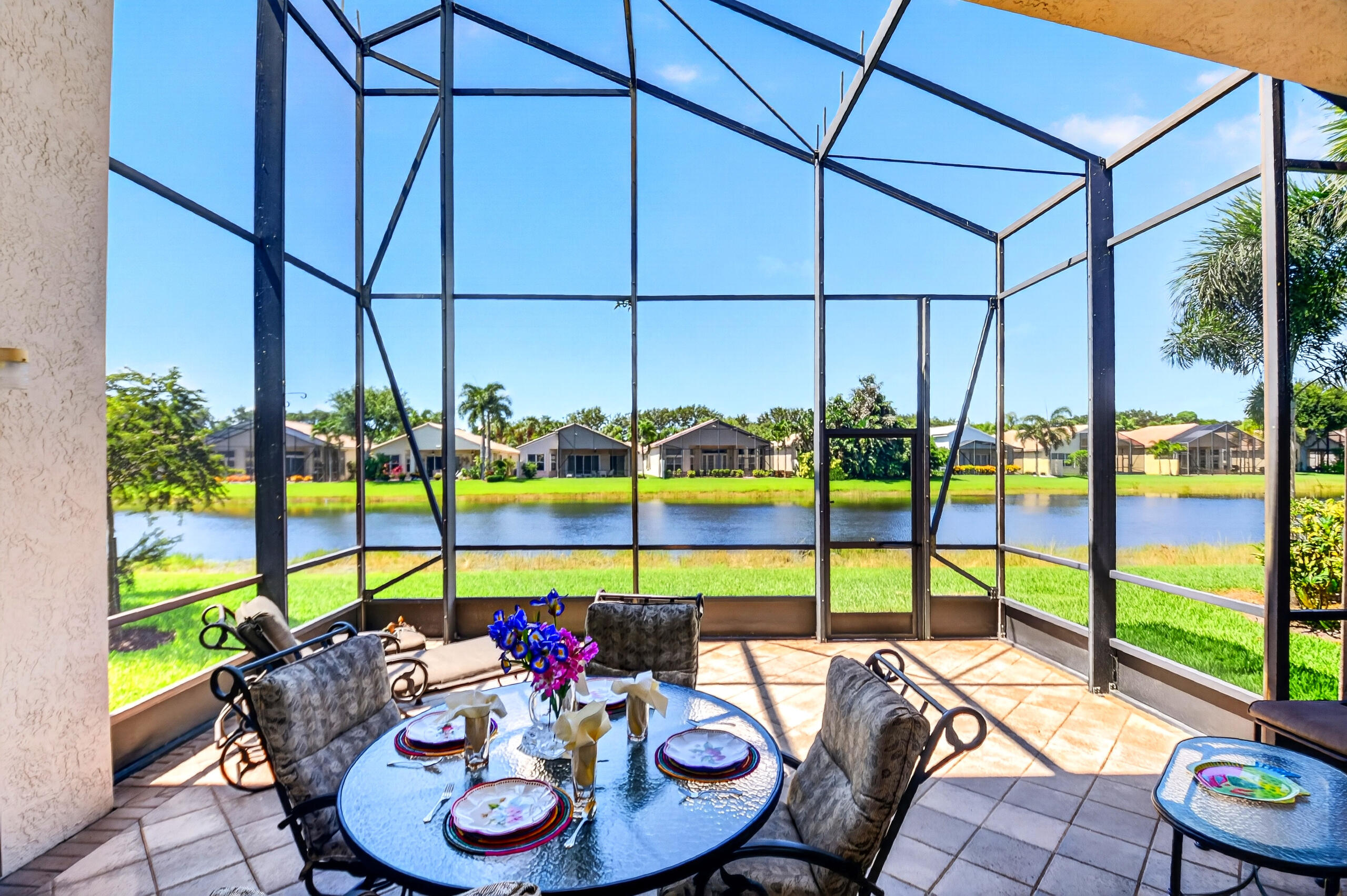 VALENCIA PALMS 6 - Residential