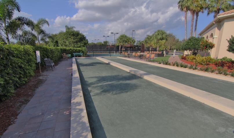 VALENCIA PALMS 6 - Residential