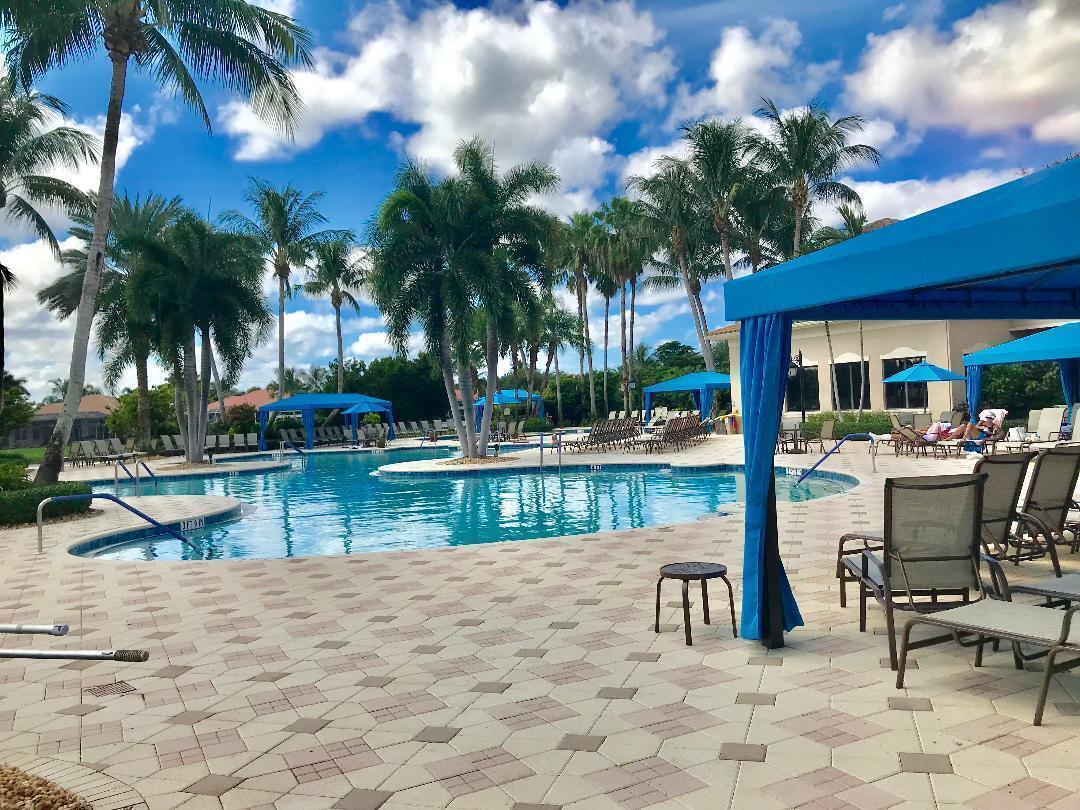 VALENCIA PALMS 6 - Residential