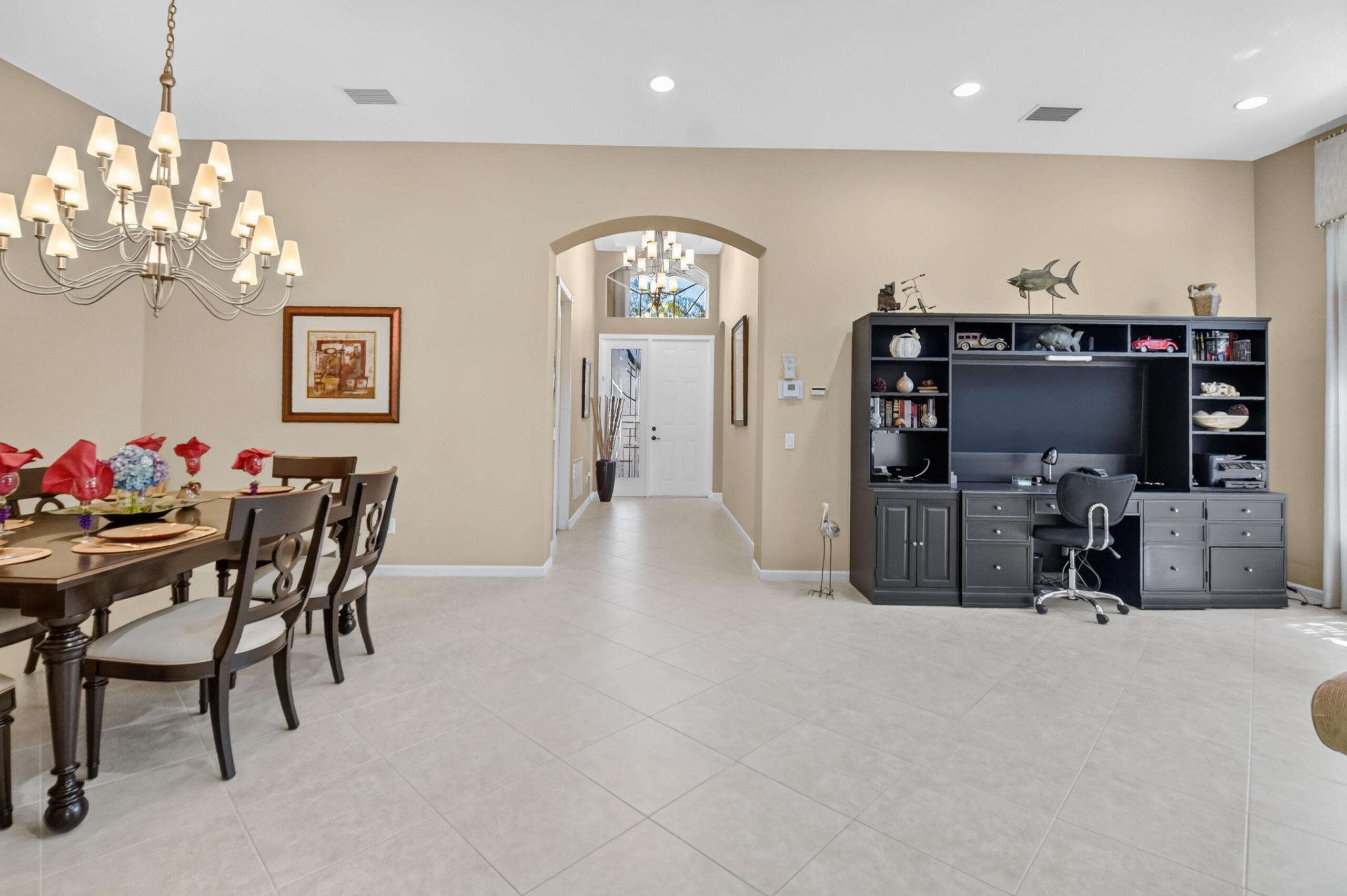 VALENCIA PALMS 6 - Residential