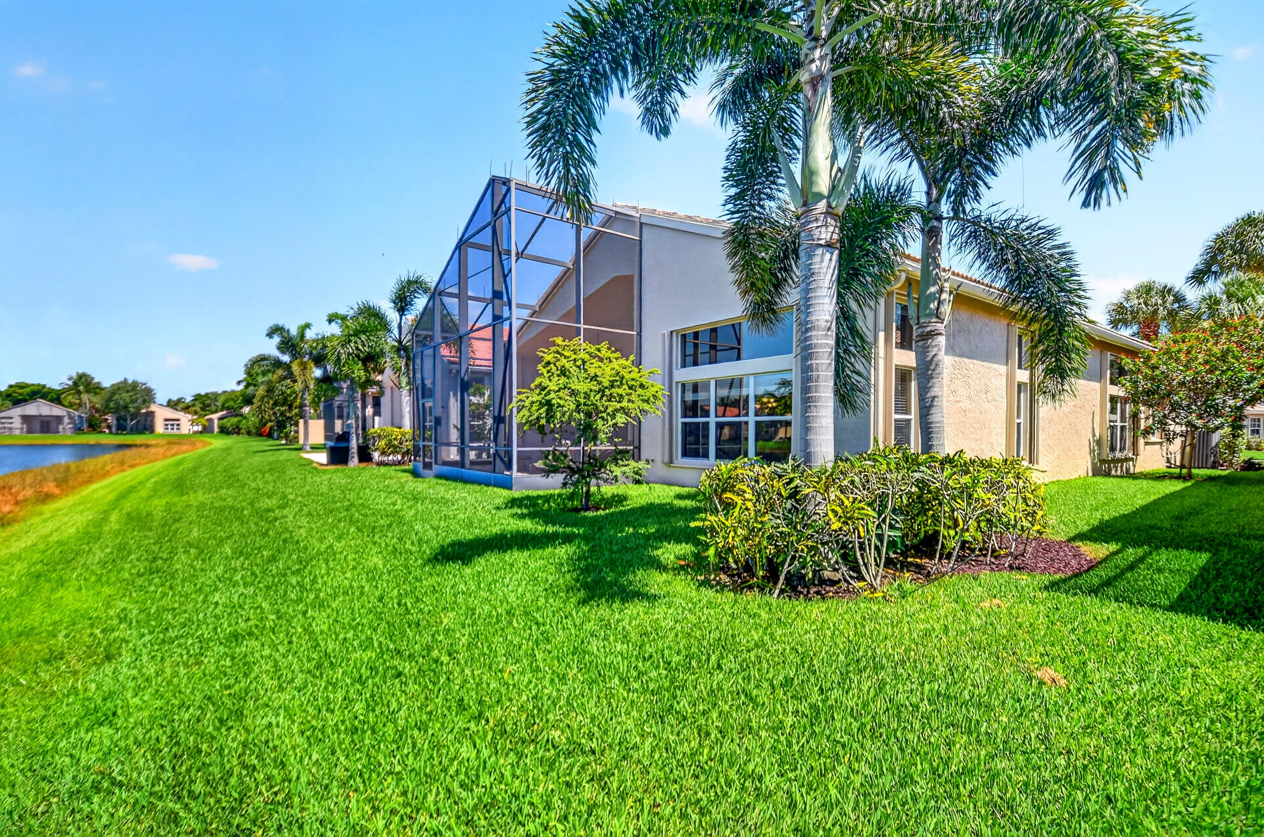 VALENCIA PALMS 6 - Residential