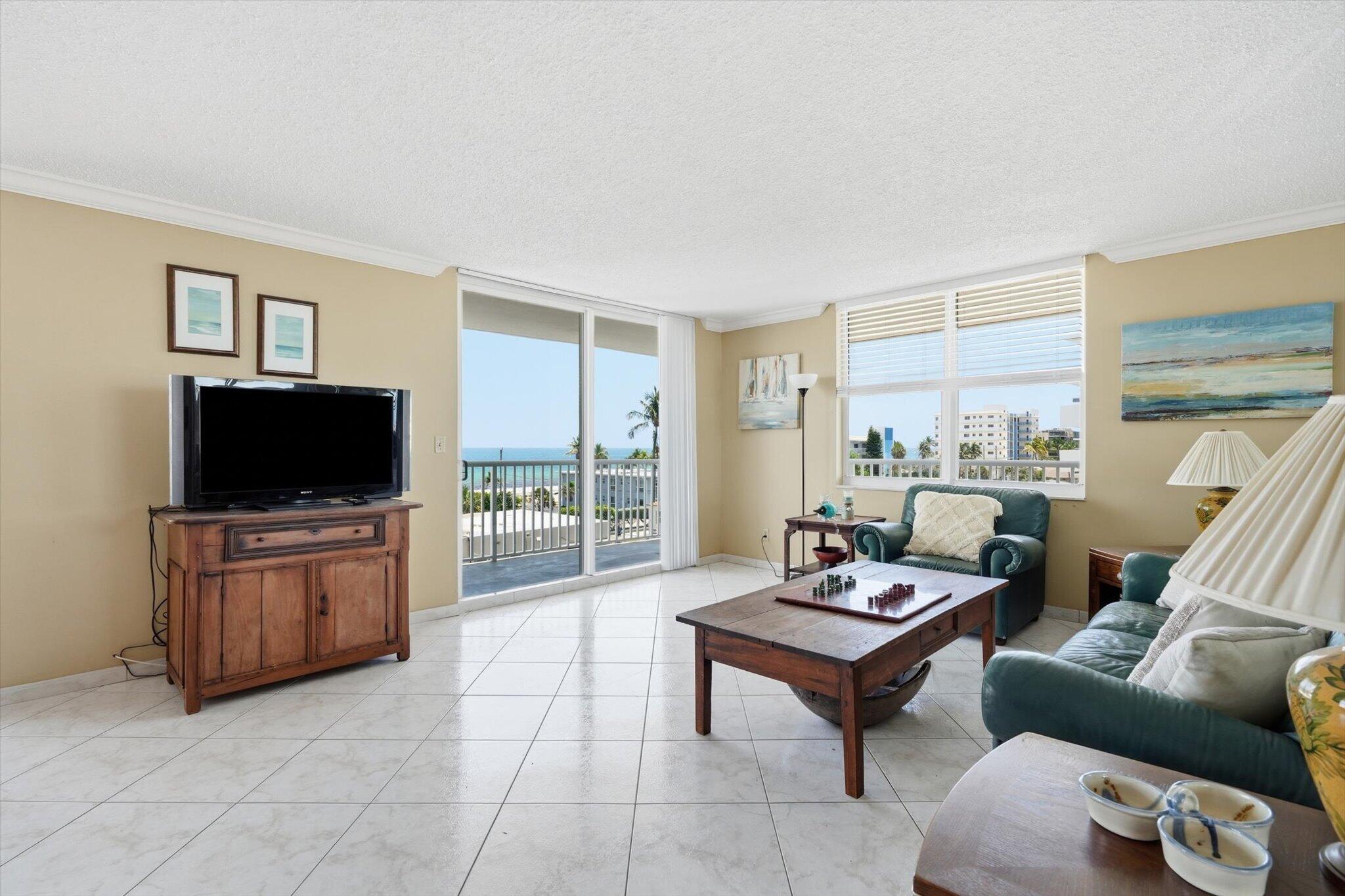 CAMBRIDGE TOWERS CONDO - Residential