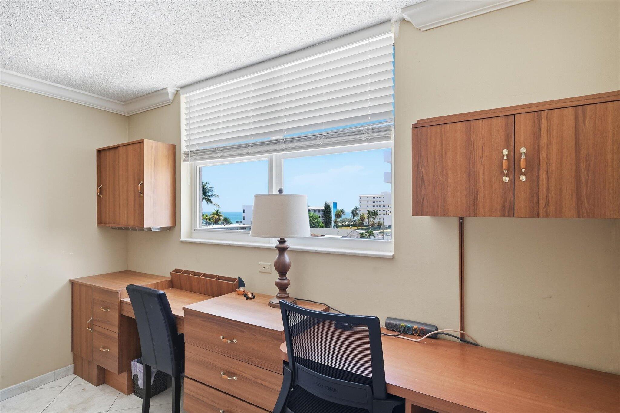 CAMBRIDGE TOWERS CONDO - Residential